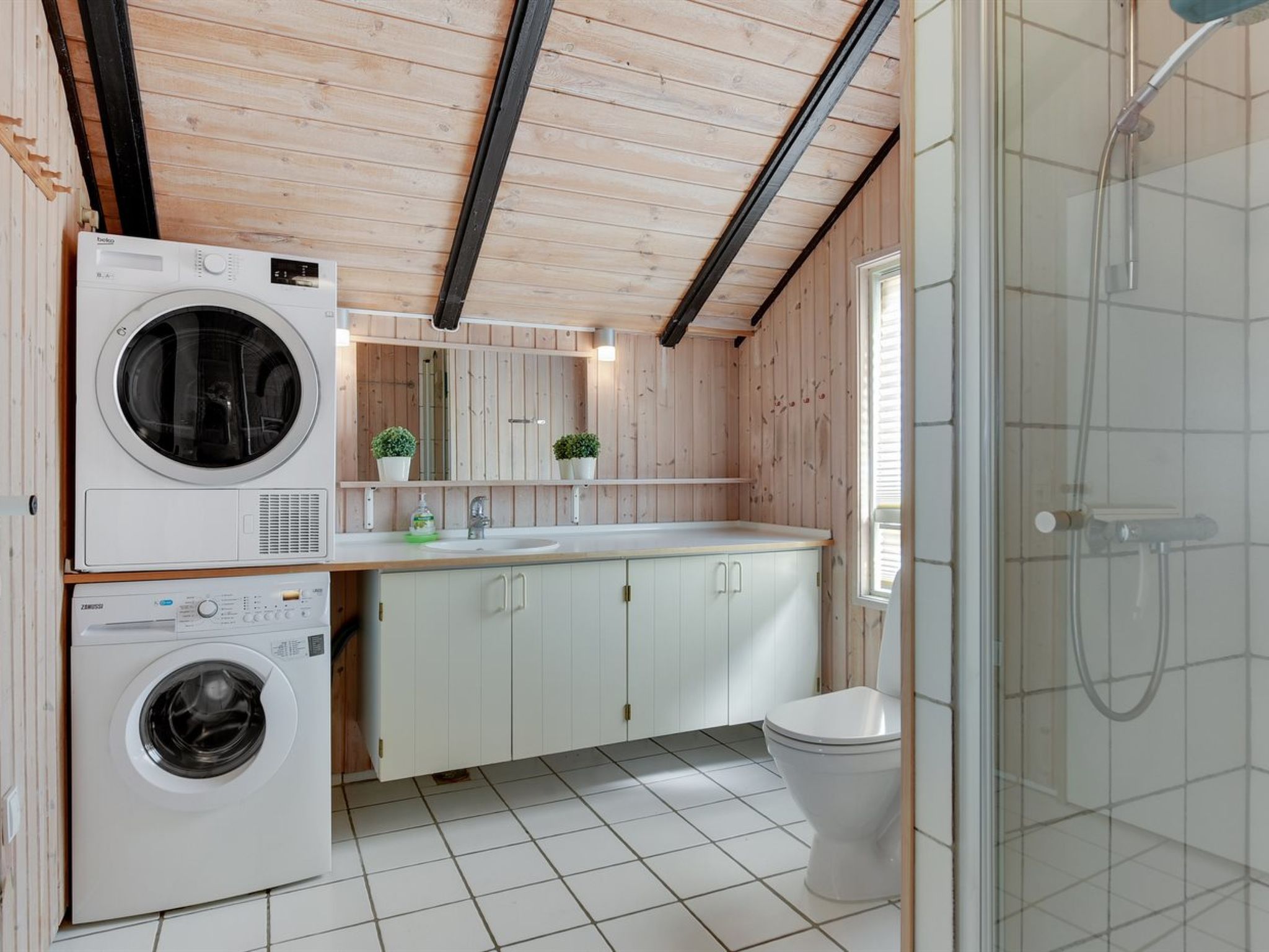 "Thorgot" - 400m from the sea - Drinnen