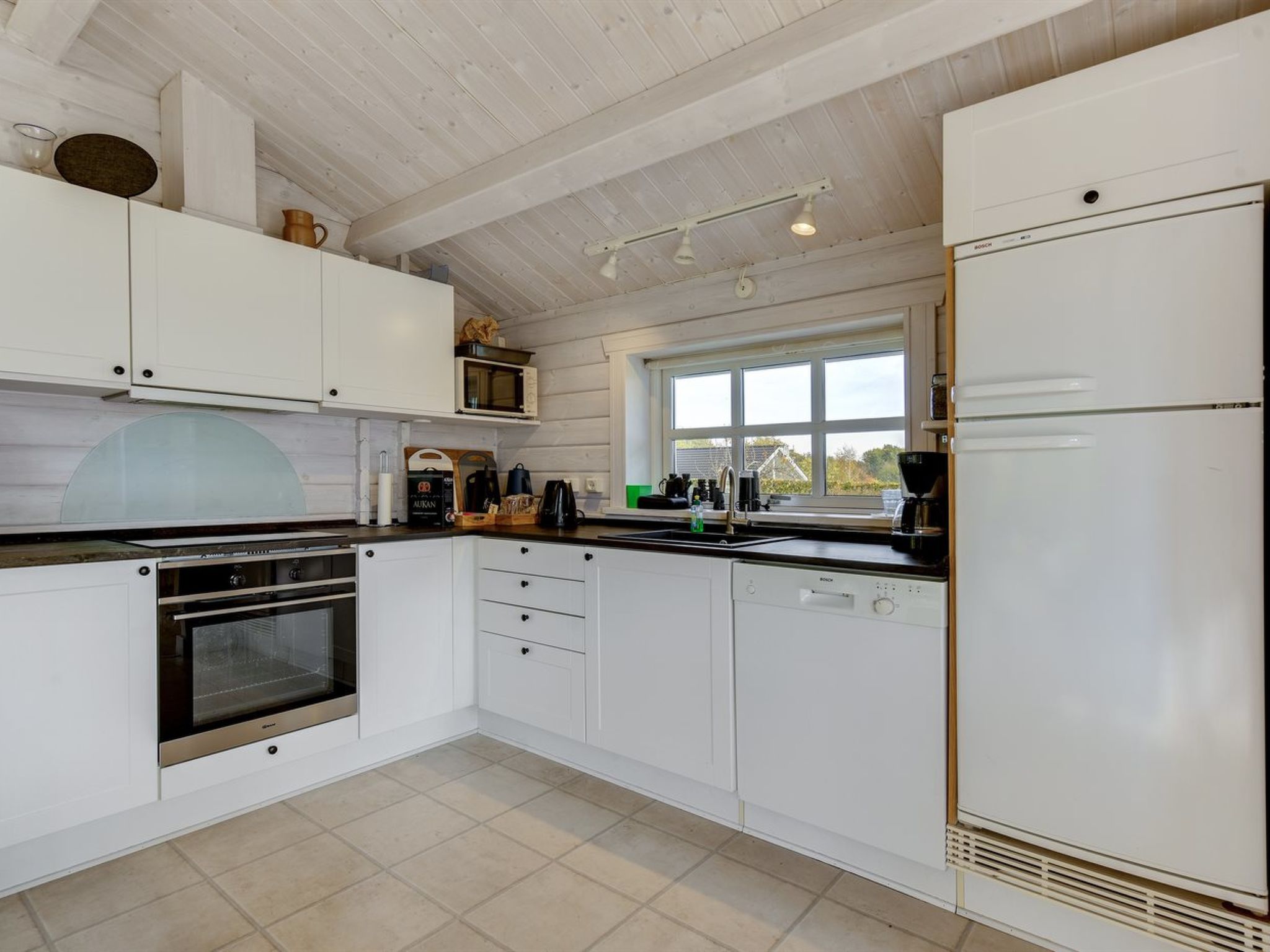 "Ruusu" - 300m from the sea - Drinnen