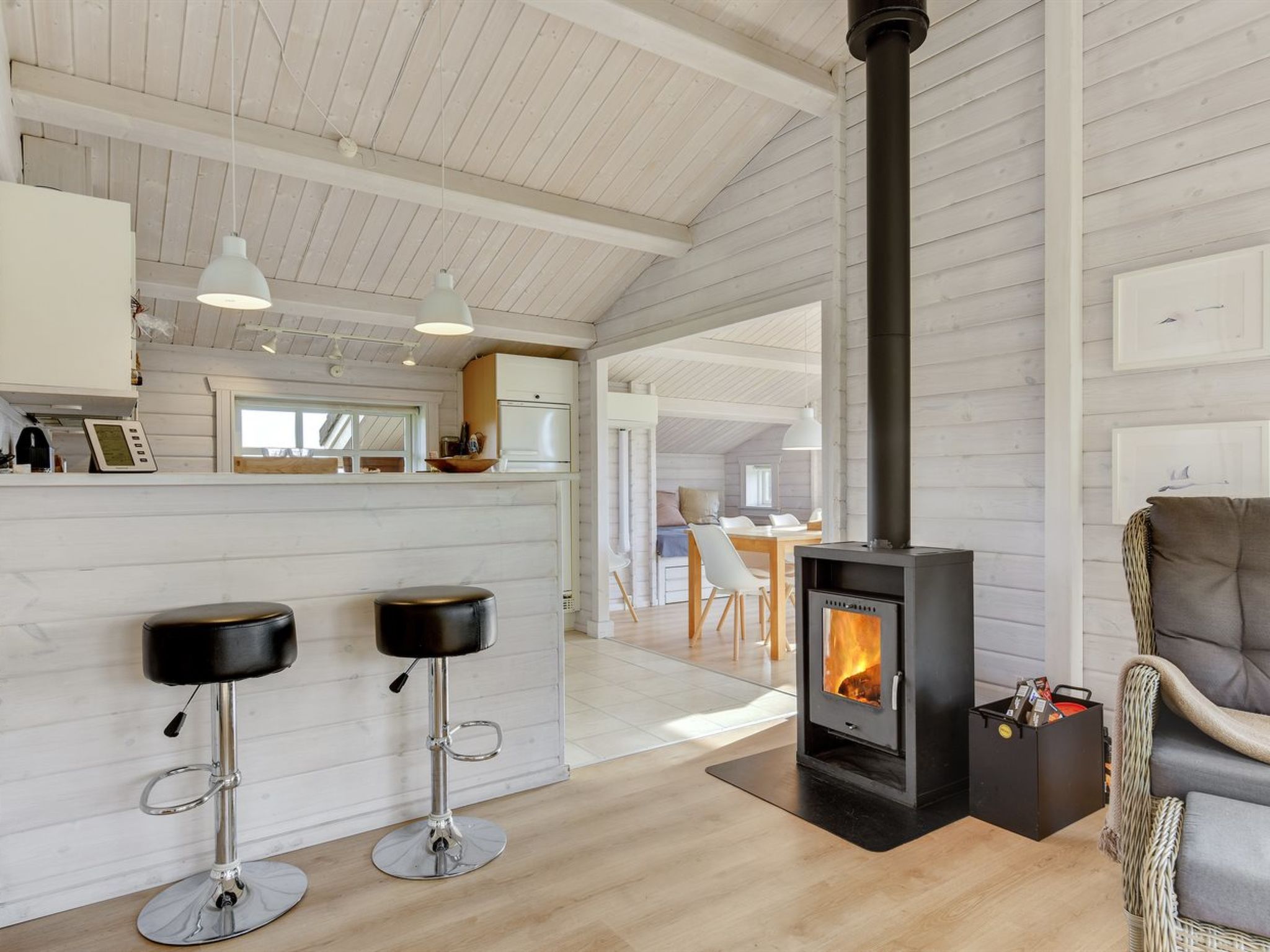 "Ruusu" - 300m from the sea - Drinnen