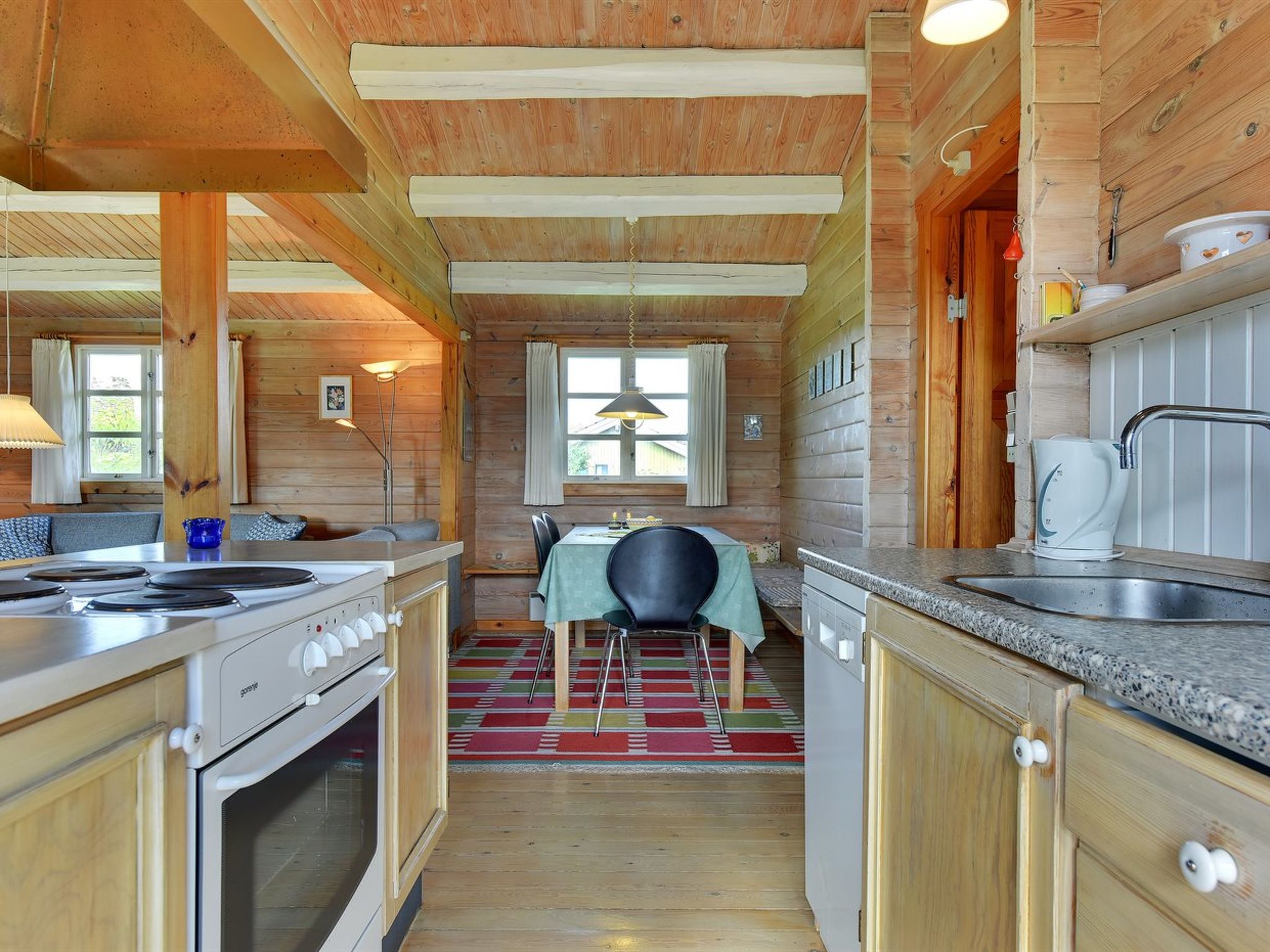 "Rosabella" - 600m from the sea - Binnen