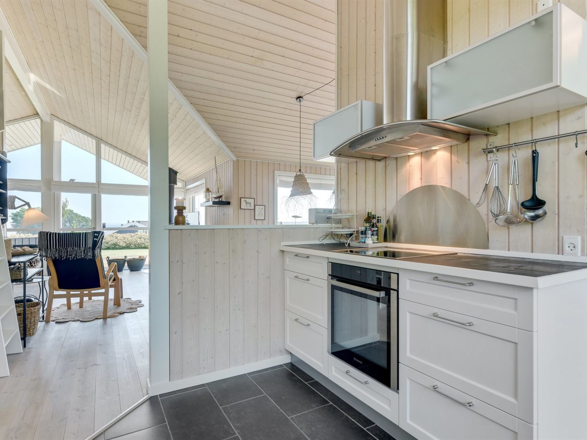 "Fridtjof" - 100m from the sea - Inside