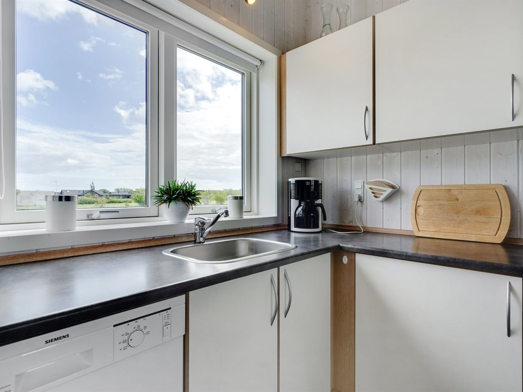 "Gustava" - 700m from the sea-Binnen