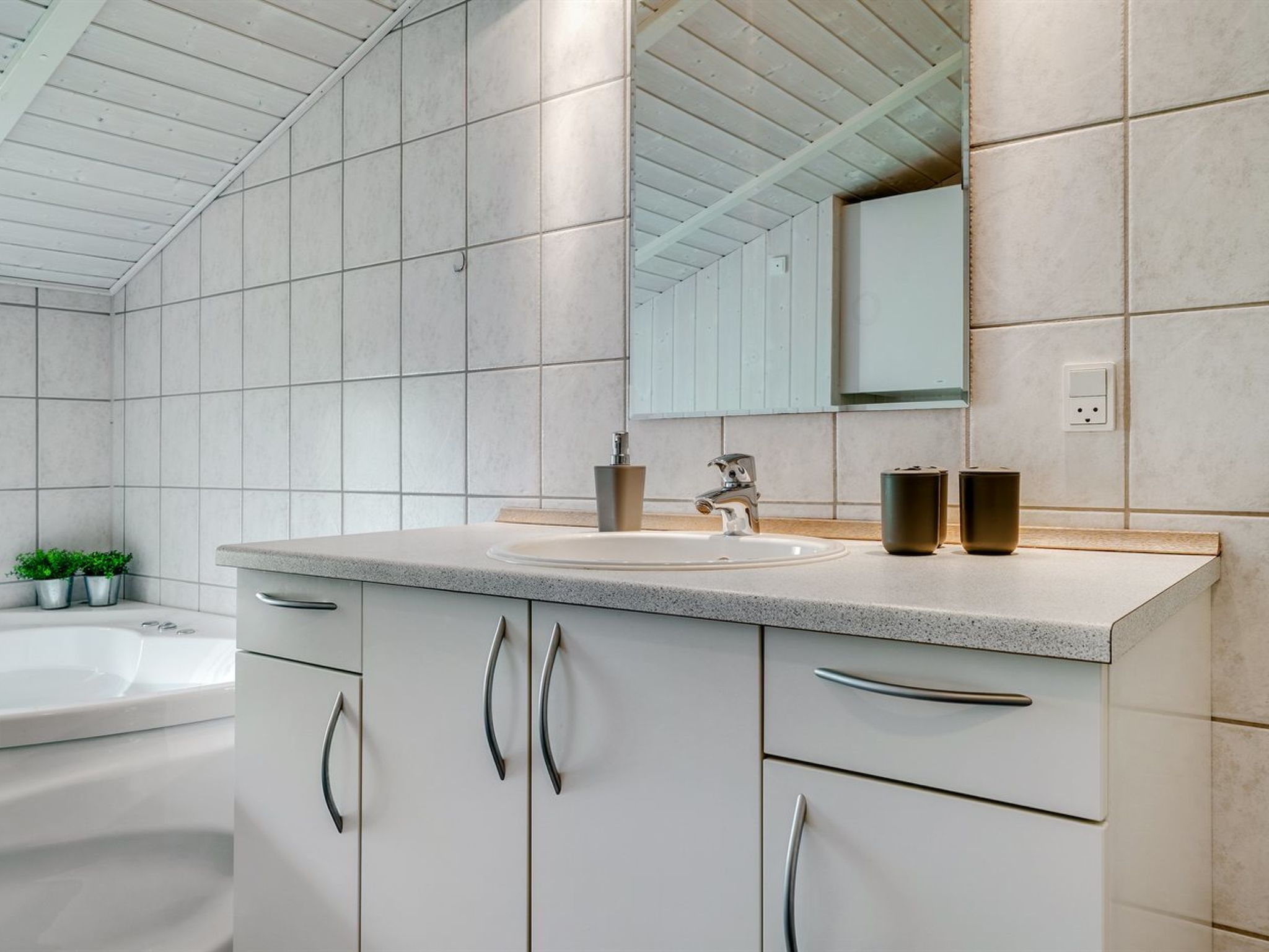 "Gustava" - 700m from the sea-Binnen