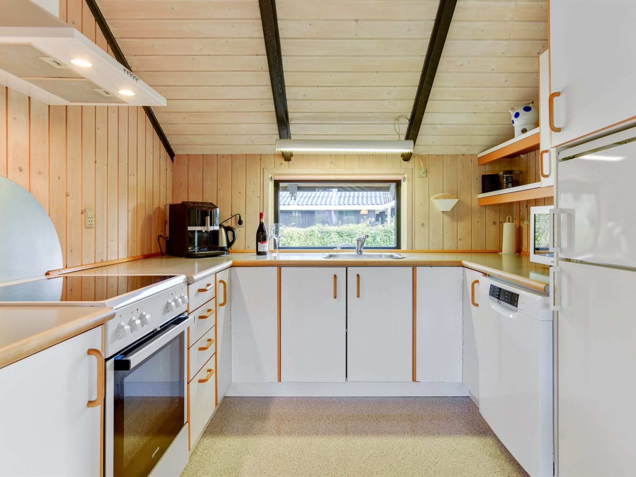 "Joona" - 600m from the sea - Drinnen