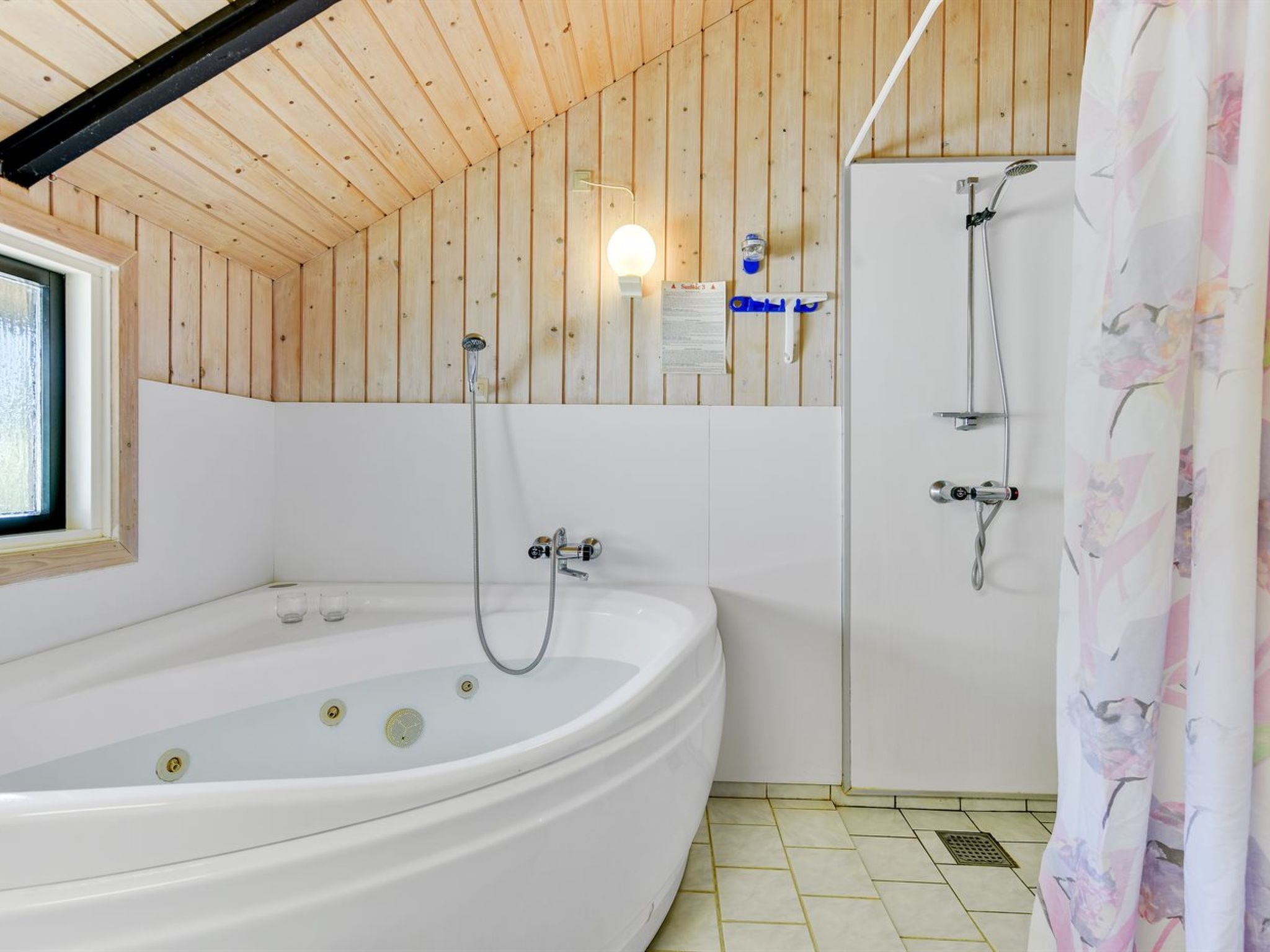 "Joona" - 600m from the sea - Drinnen