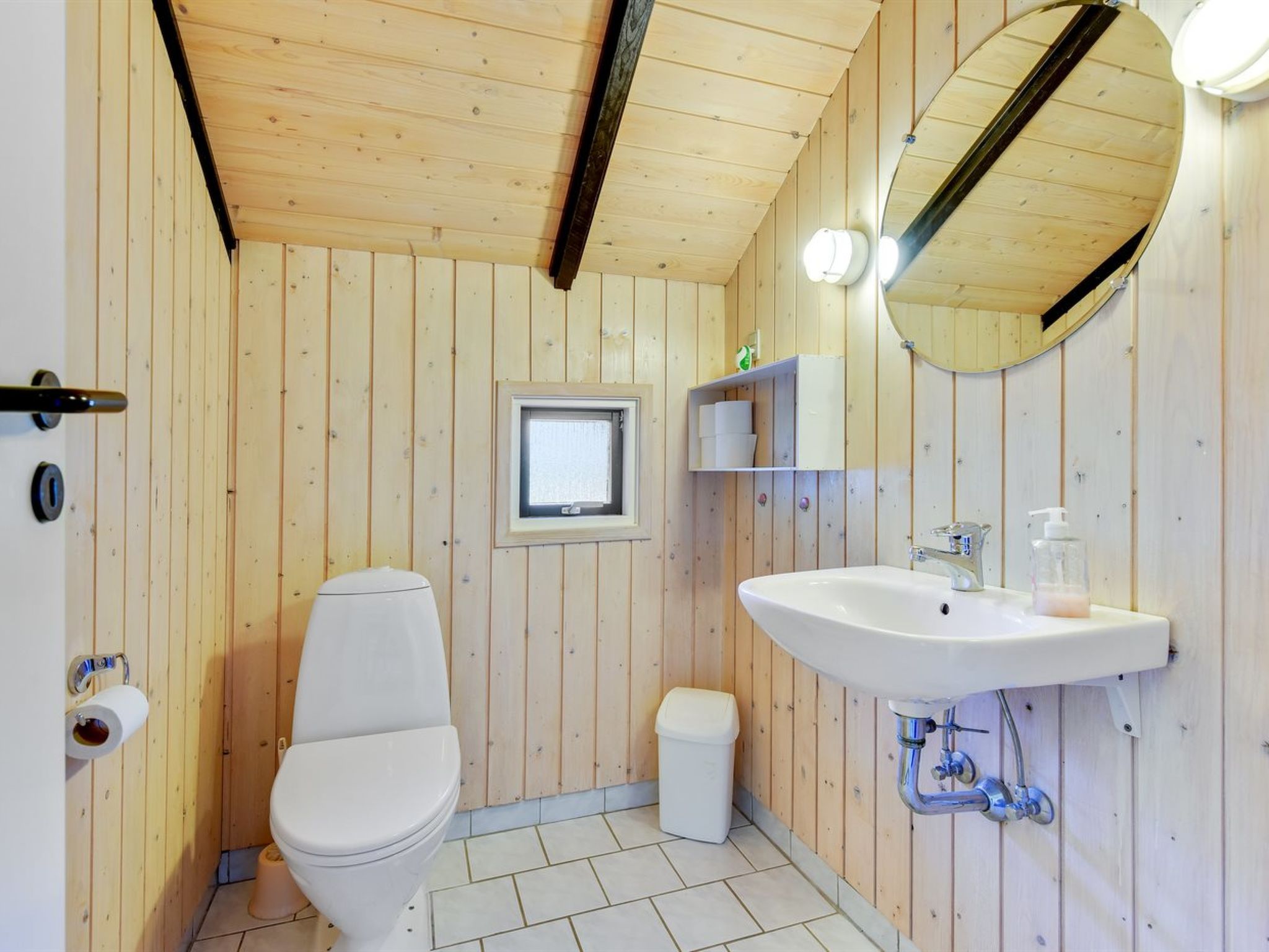 "Joona" - 600m from the sea - Drinnen