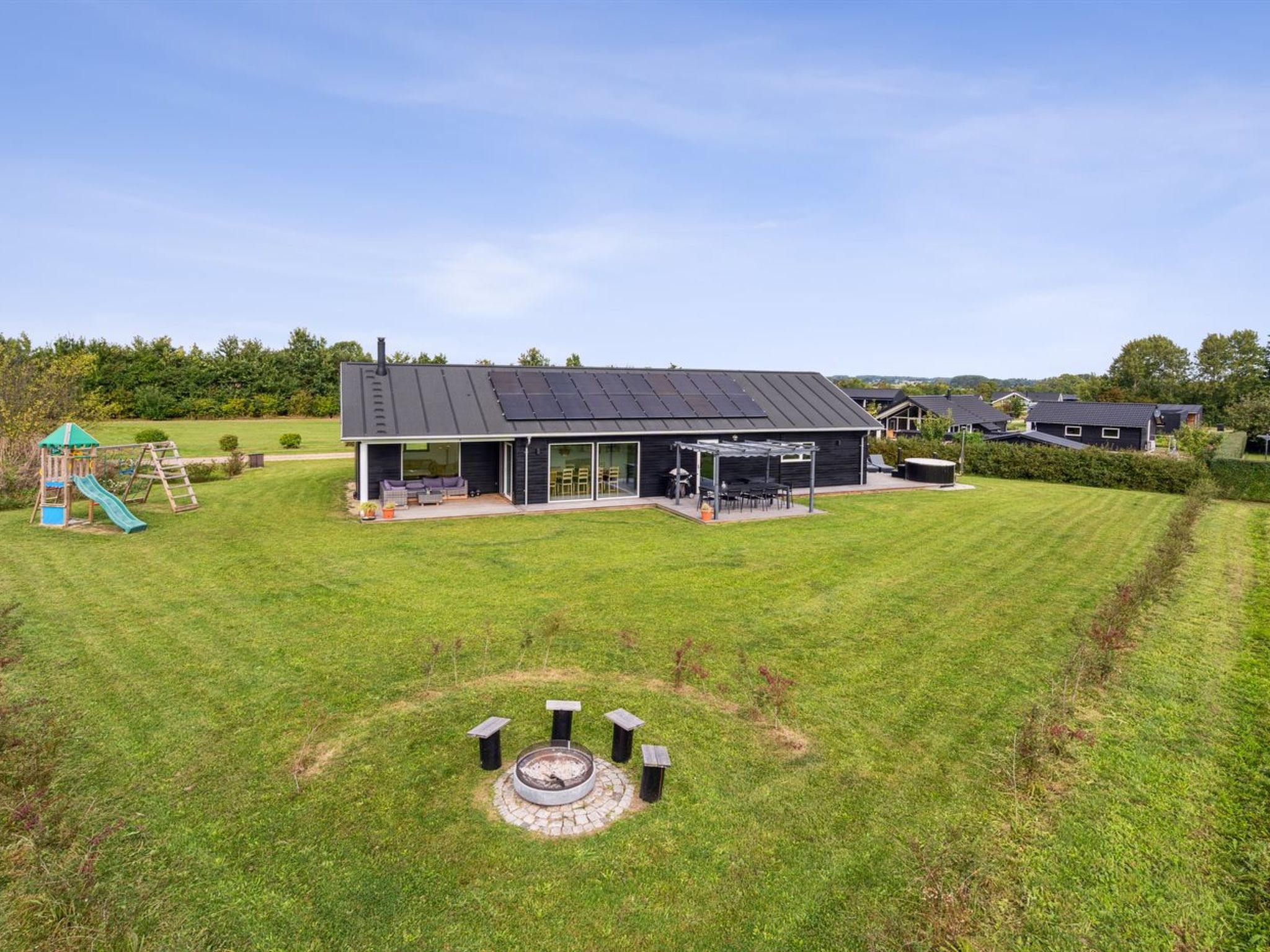"Amdi" - 700m from the sea - Buiten