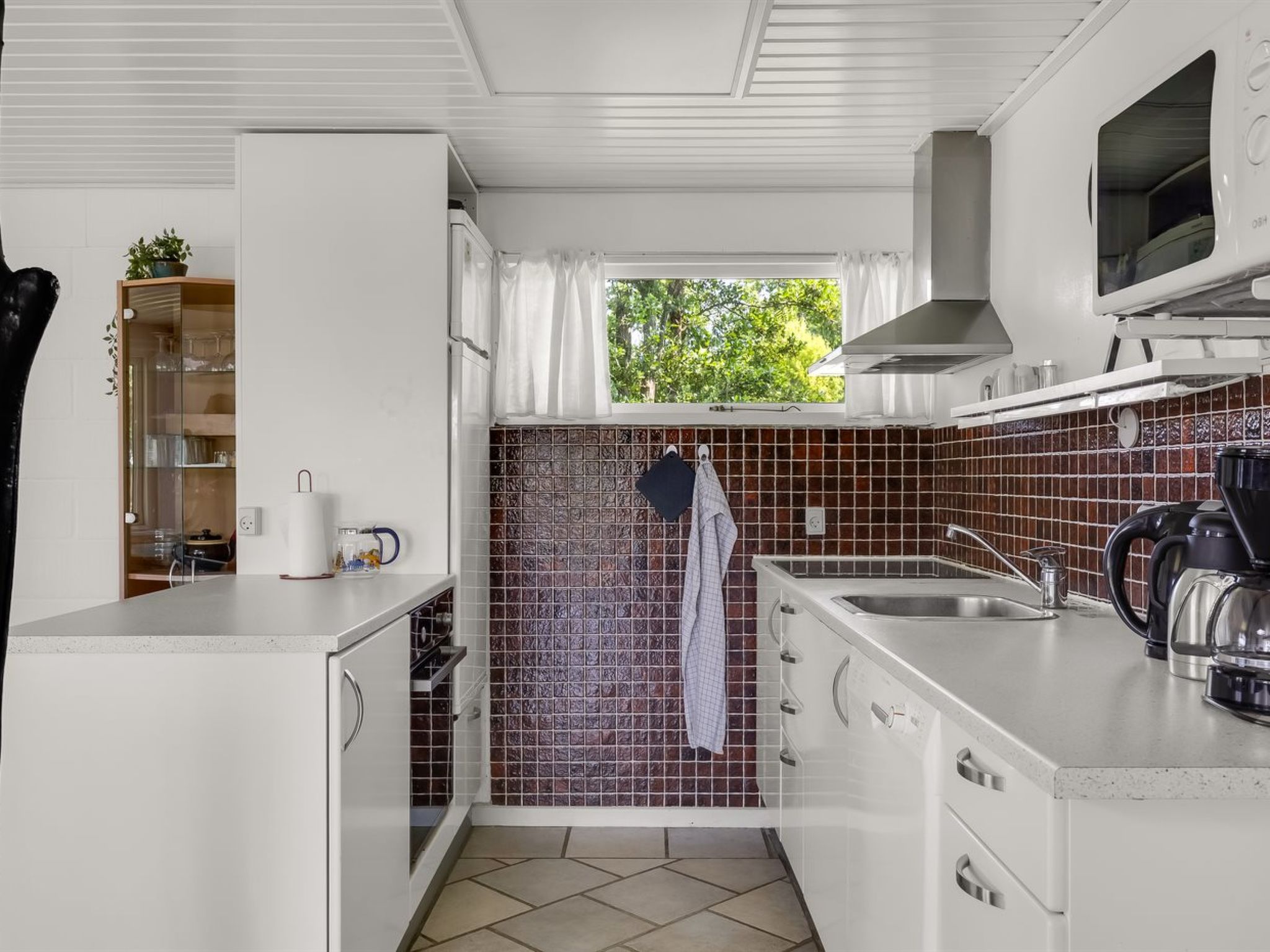 "Thara" - 100m from the sea - Binnen