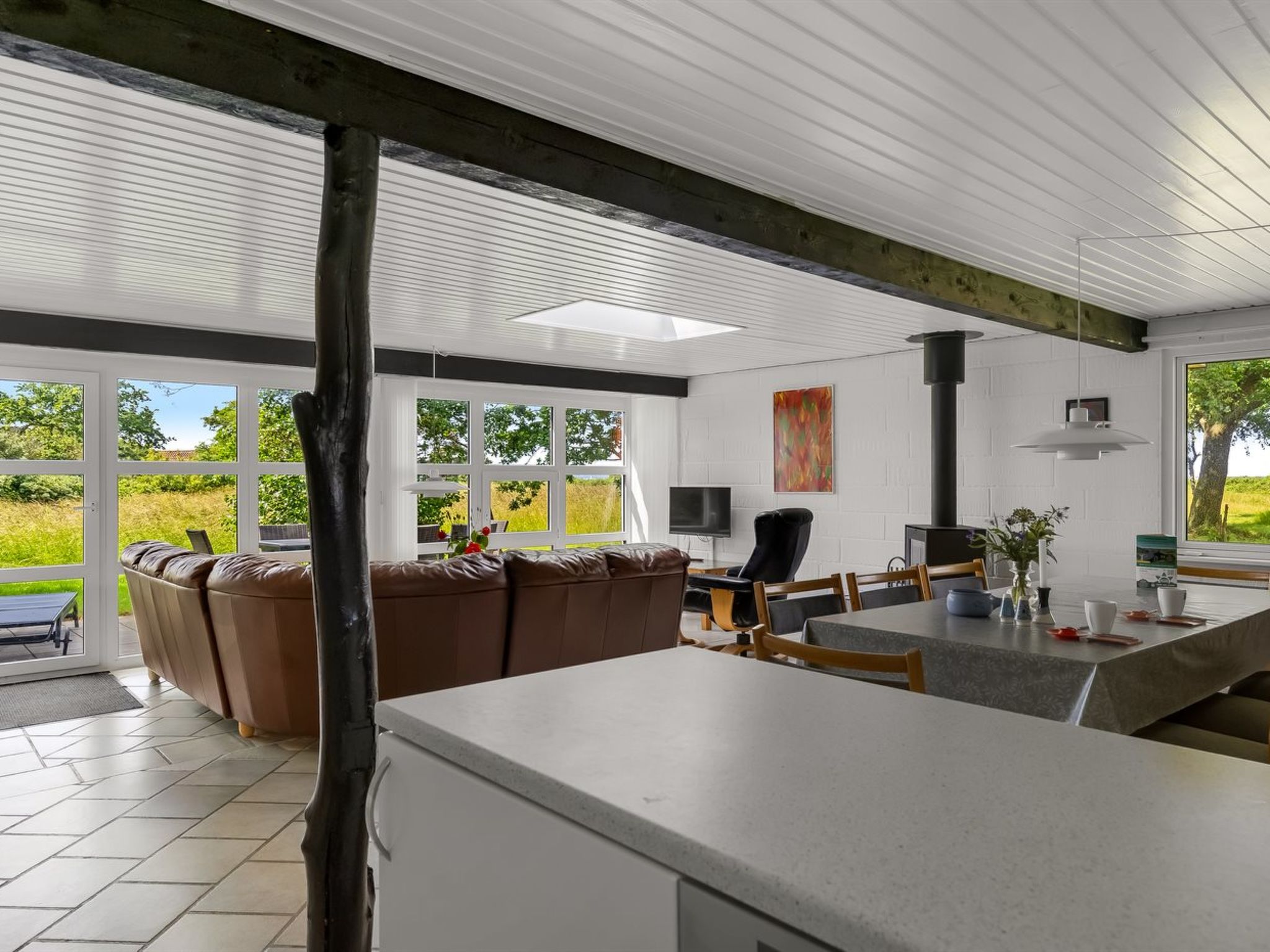 "Thara" - 100m from the sea - Binnen