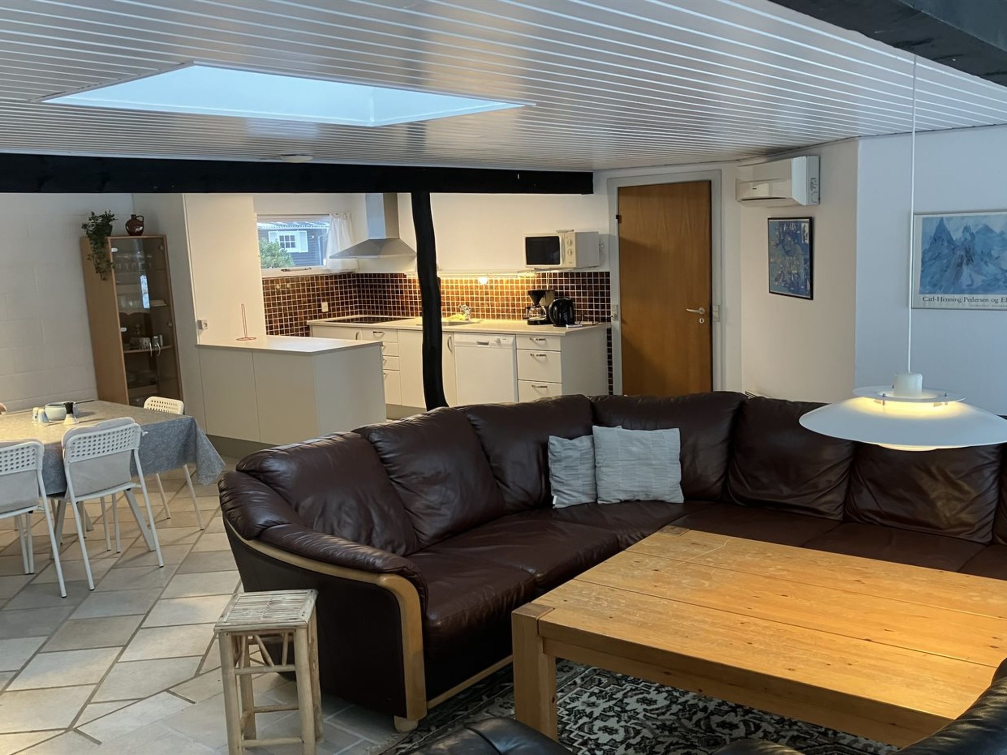"Thara" - 100m from the sea - Binnen