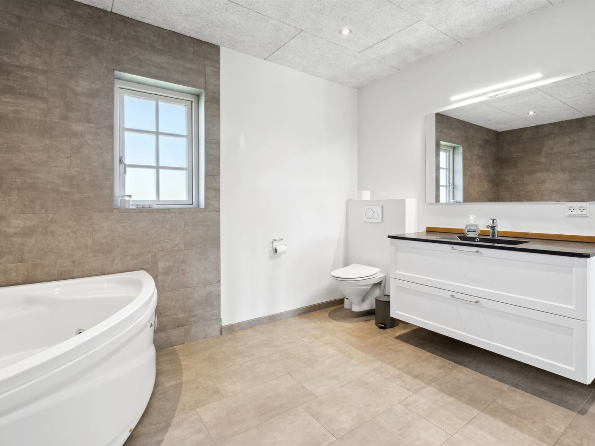 "Aderice" - 300m from the sea-Binnen
