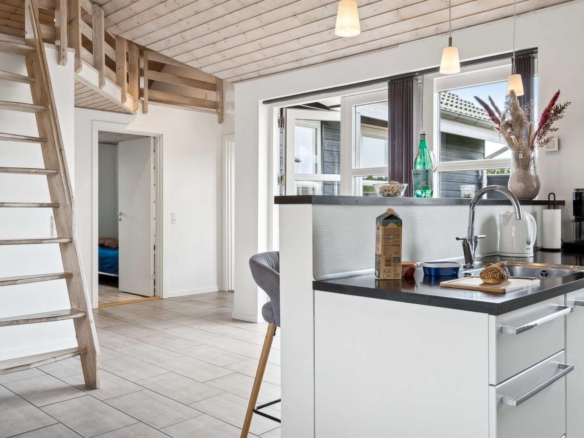 "Hakan" - 900m from the sea - Drinnen