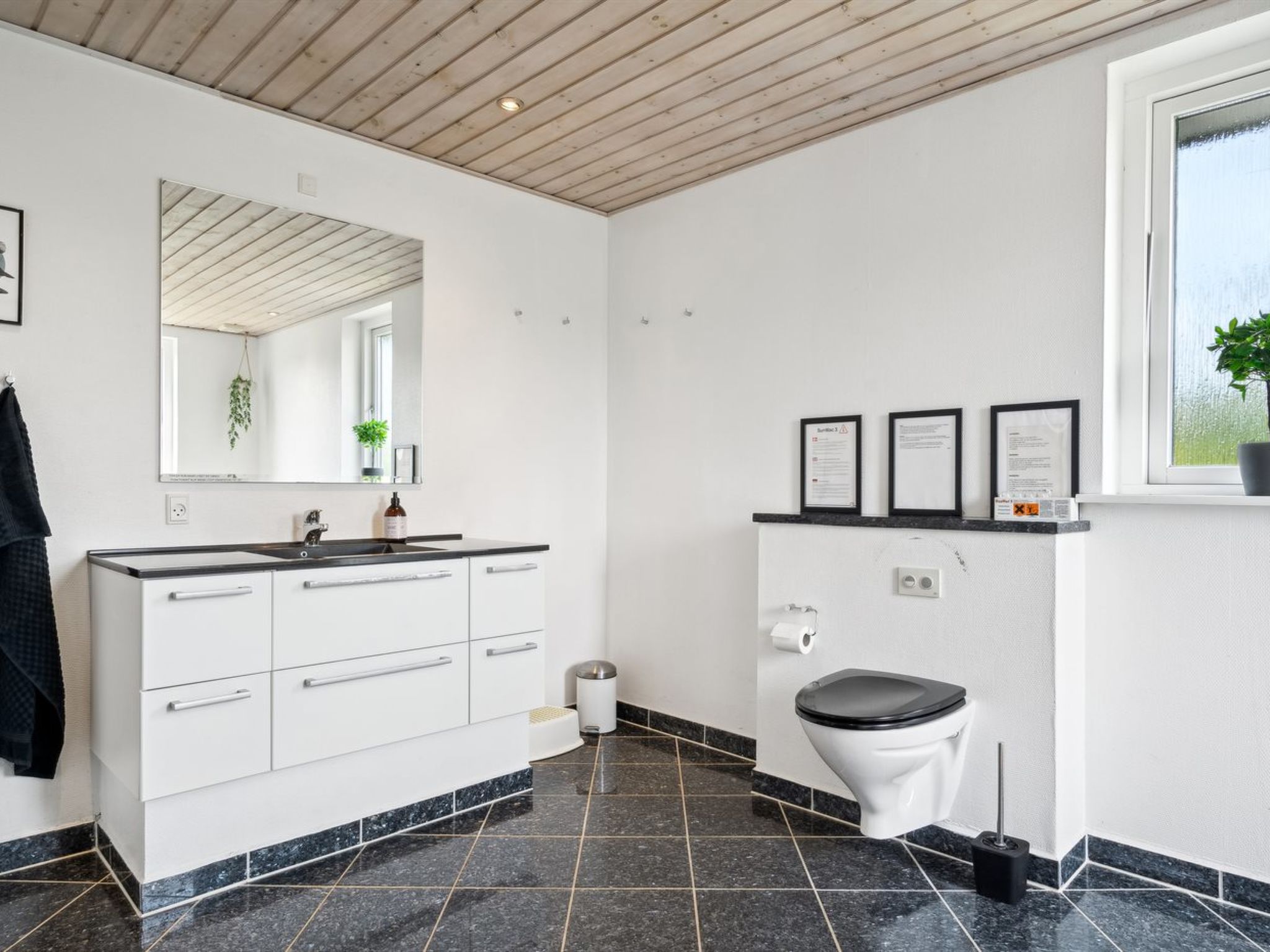 "Hakan" - 900m from the sea - Drinnen