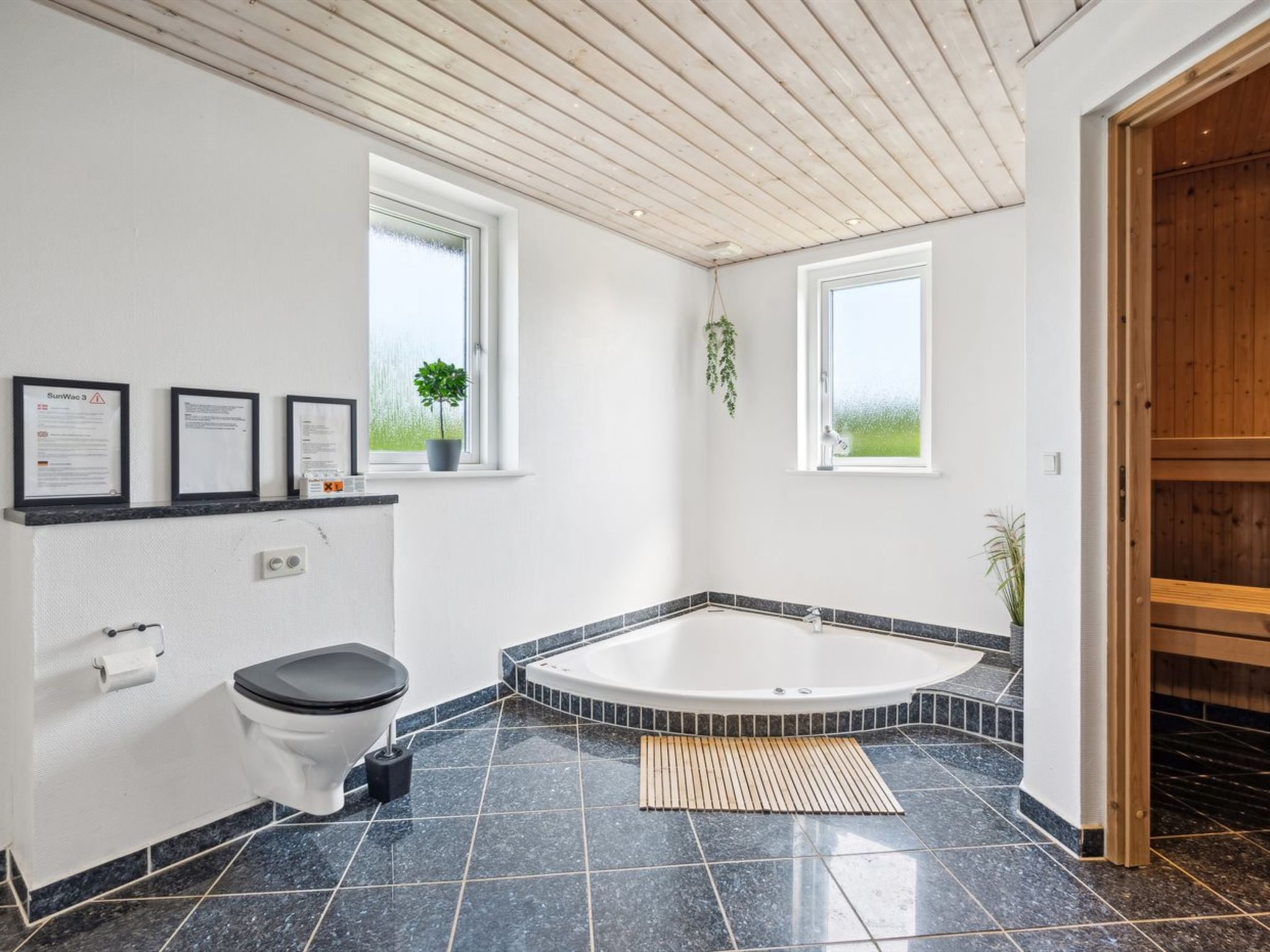 "Hakan" - 900m from the sea - Drinnen