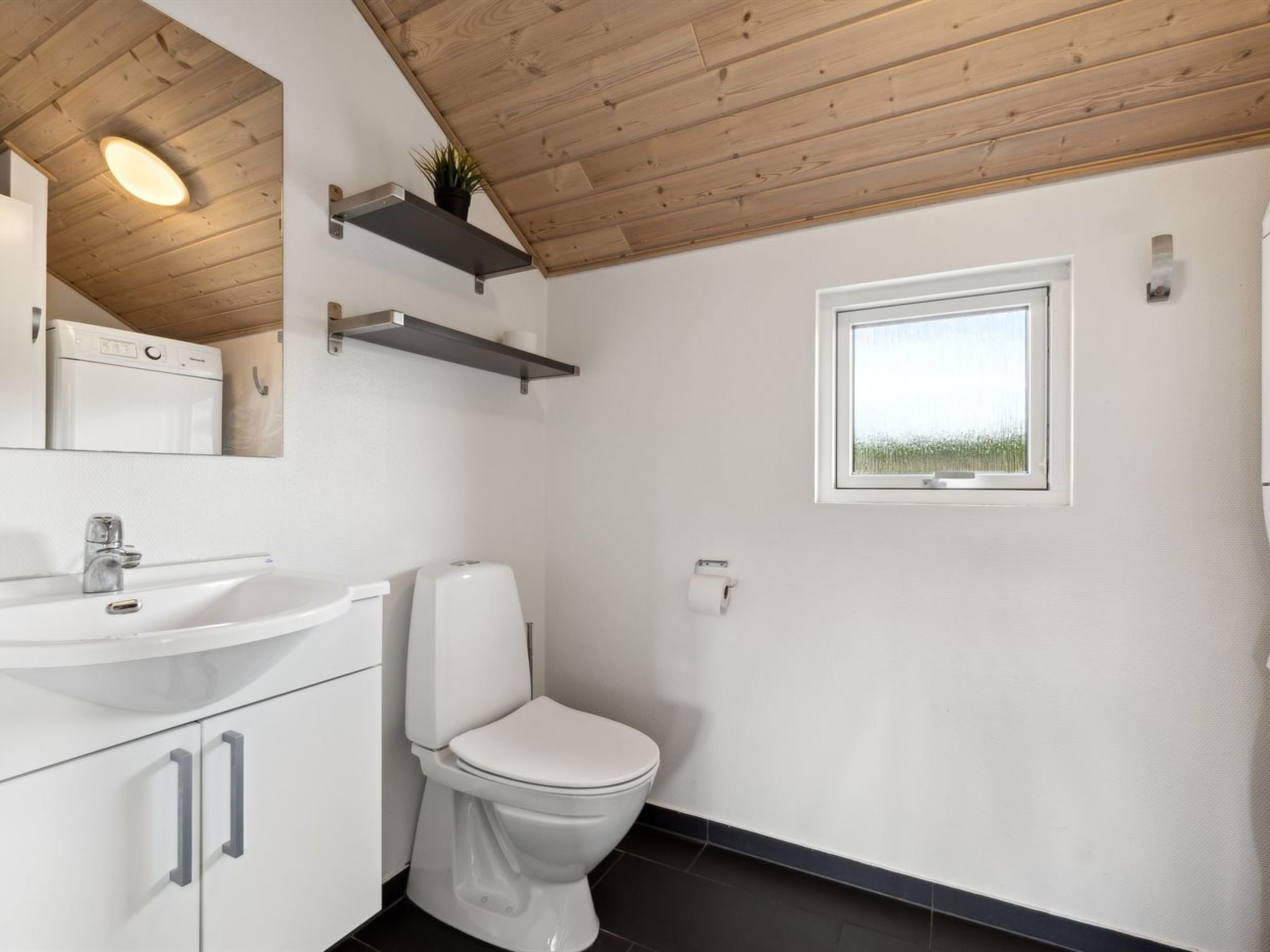 "Edzard" - 800m from the sea - Drinnen