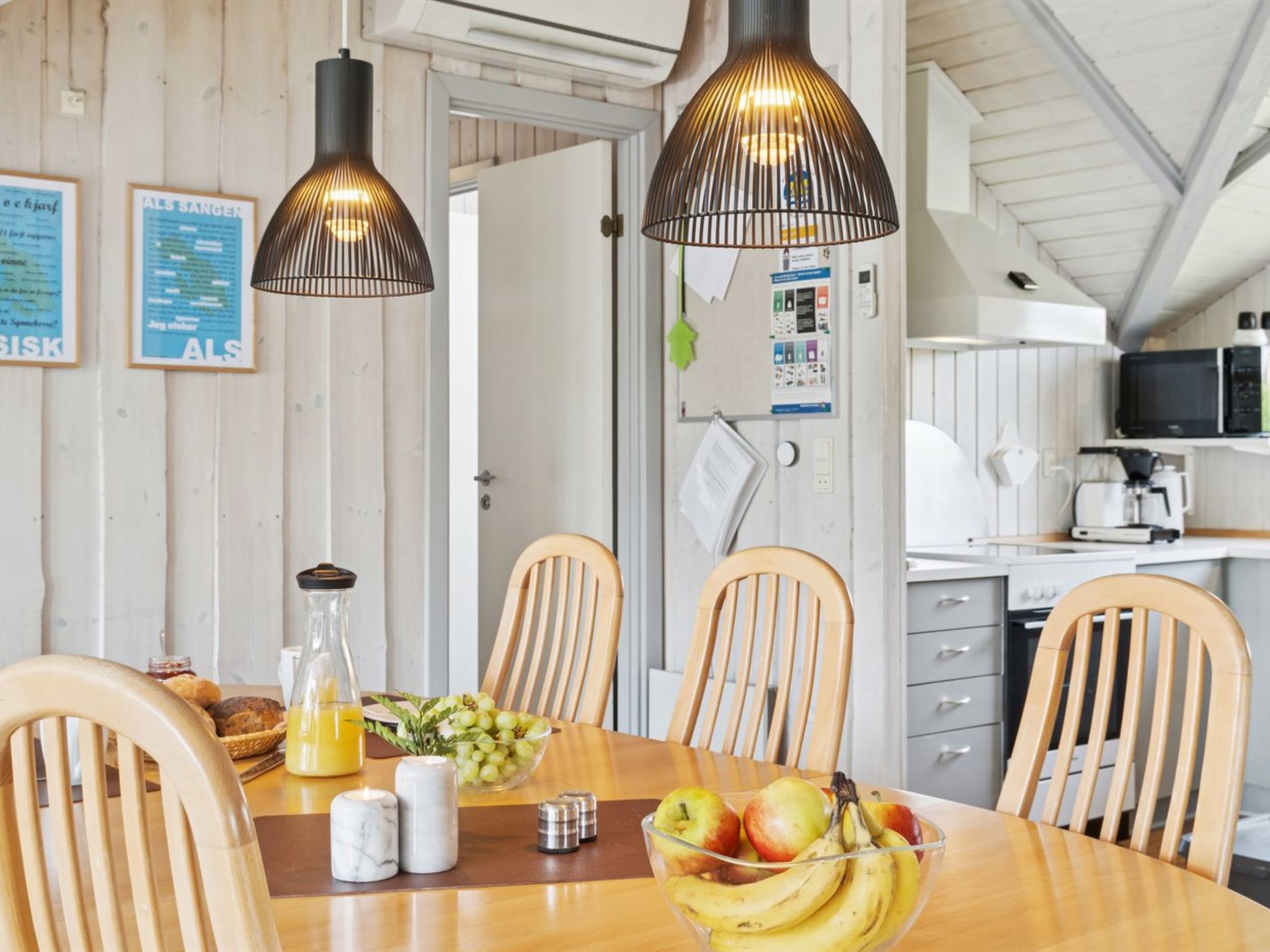 "Bessi" - 200m from the sea-Drinnen