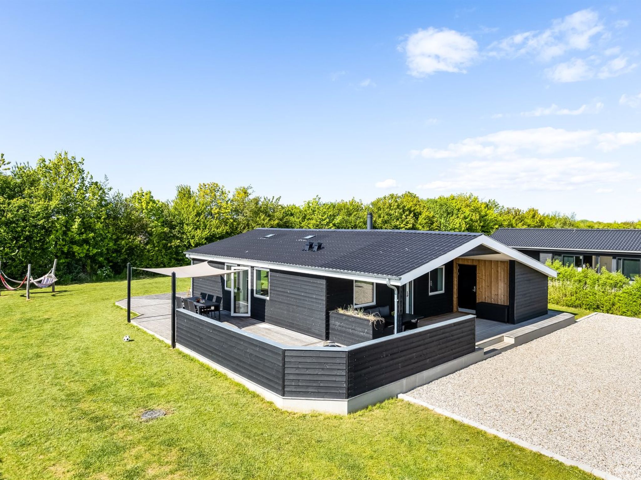 "Helmtrud" - 700m from the sea-Buiten