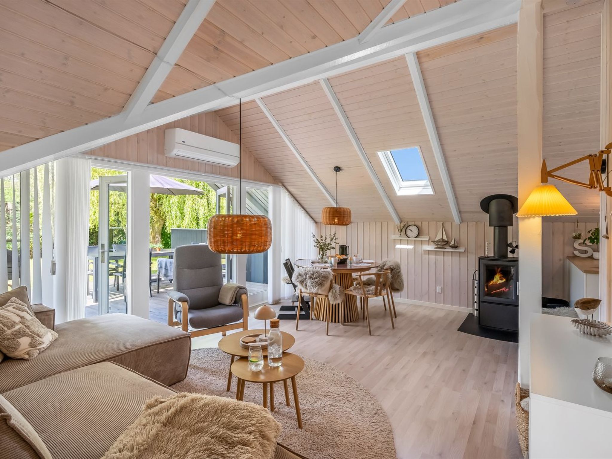 "Tara" - 450m from the sea-Drinnen