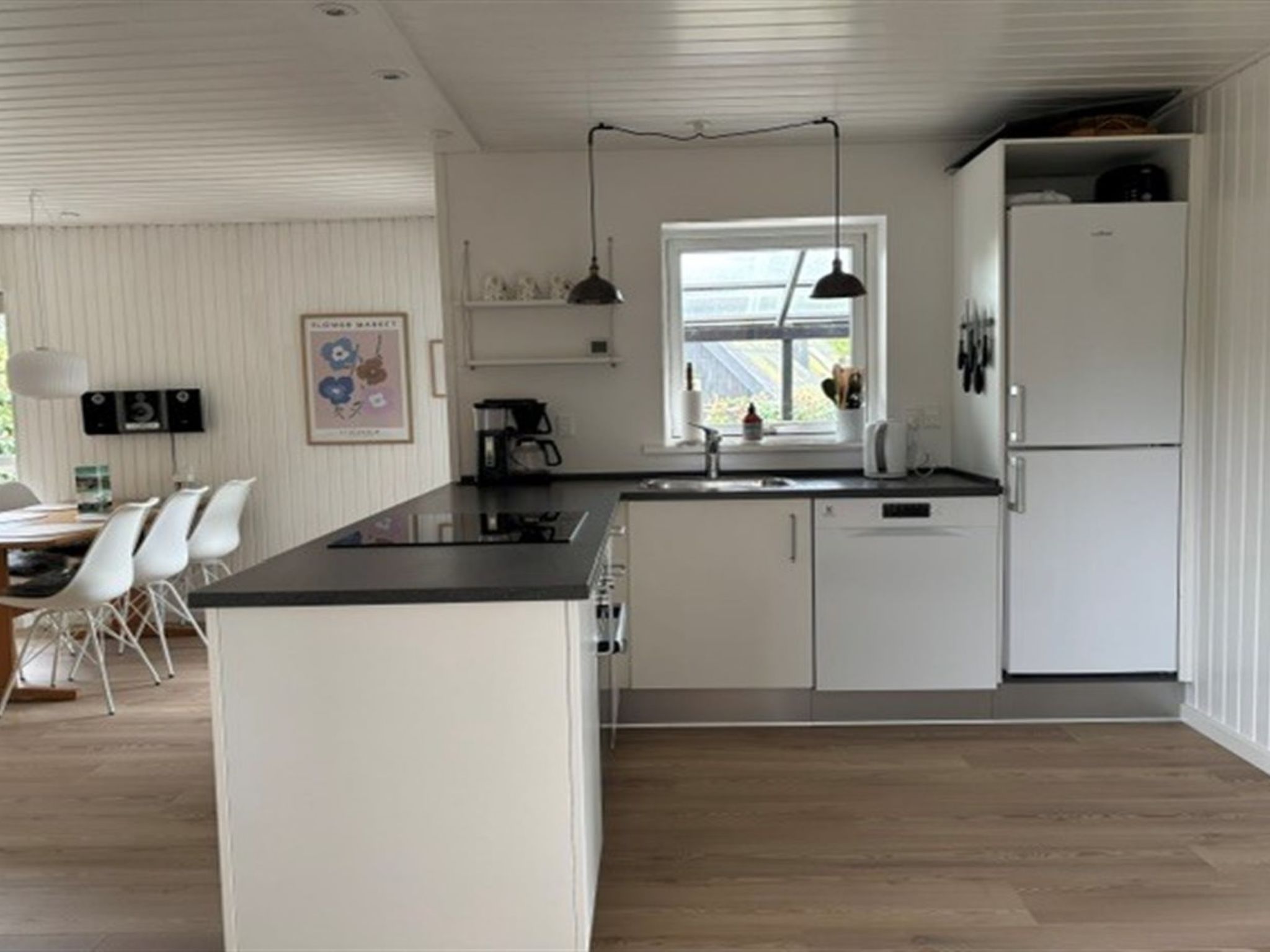 "Nicklas" - 250m from the sea - Binnen