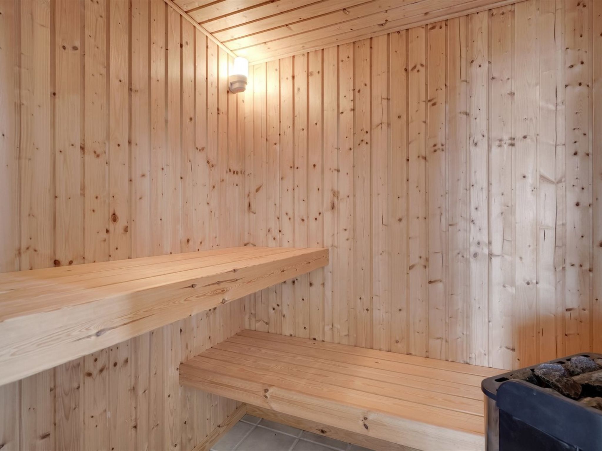 "Finn" - 100m from the sea-Binnen