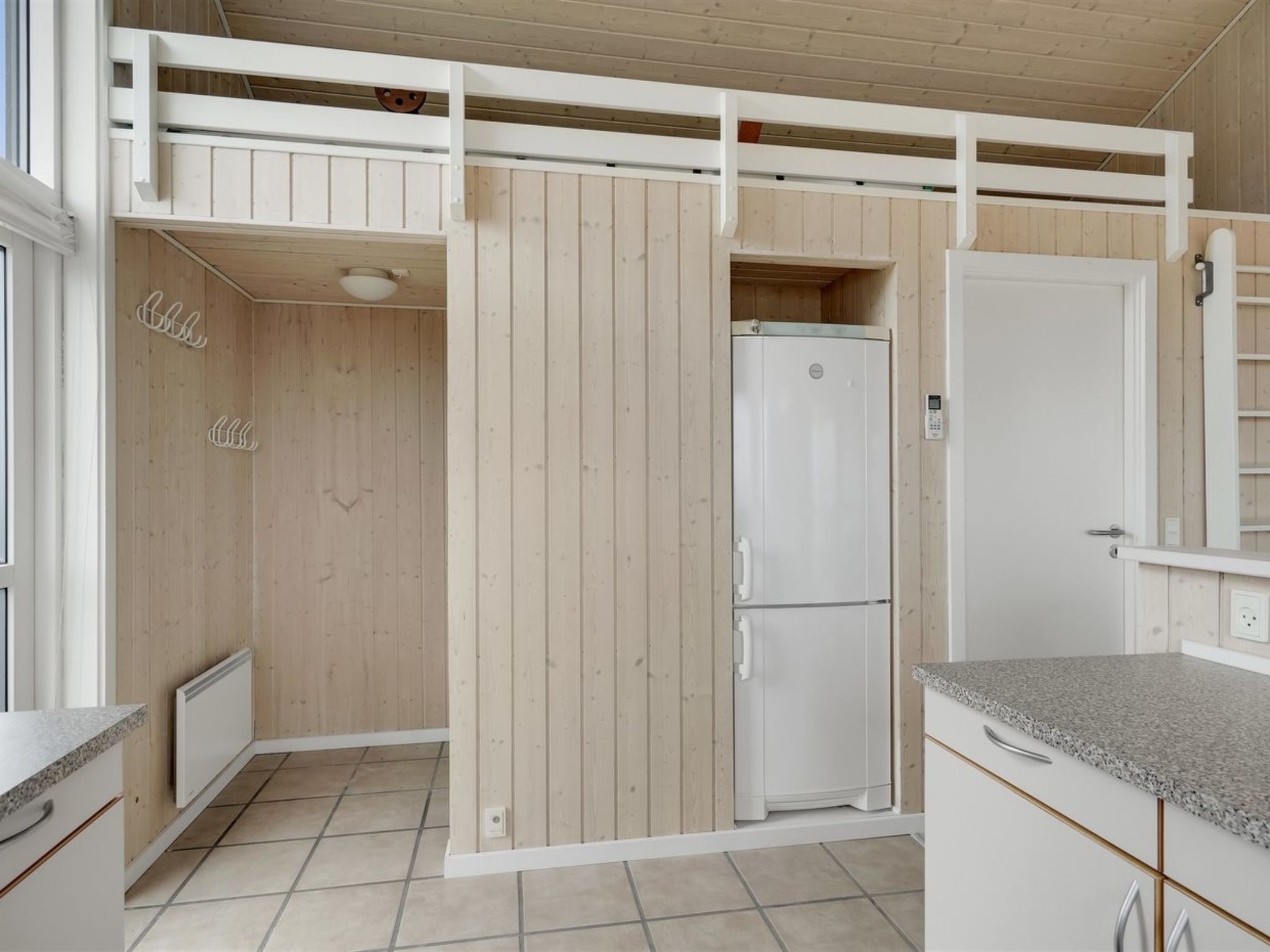 "Finn" - 100m from the sea-Binnen