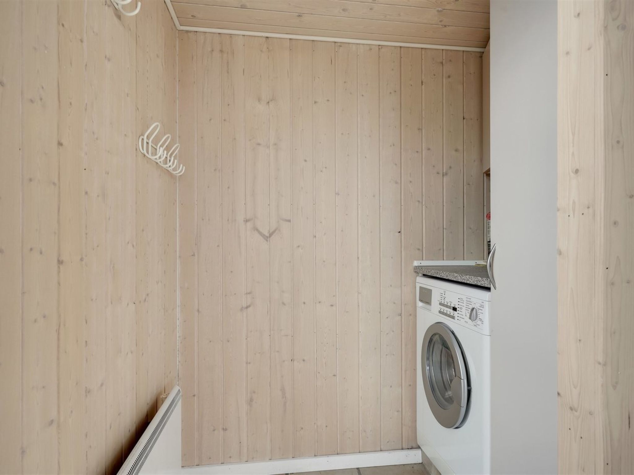 "Finn" - 100m from the sea-Binnen