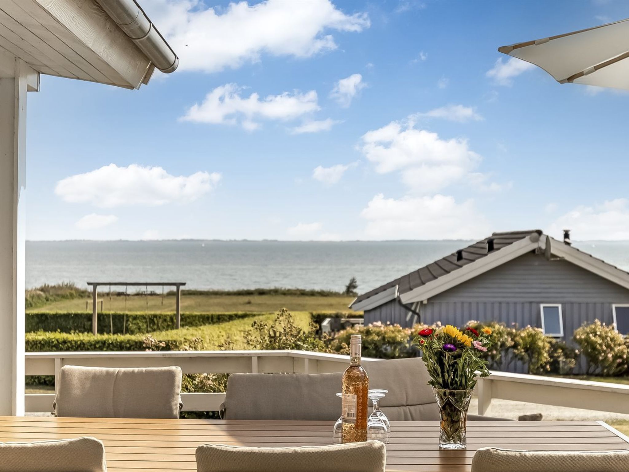 "Finn" - 100m from the sea - Buiten