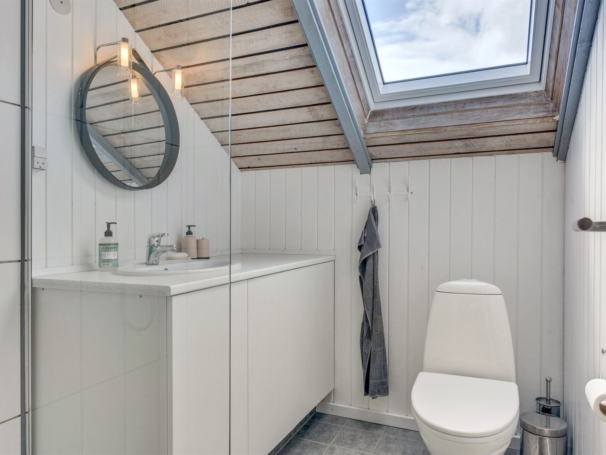 "Anneke" - 500m from the sea