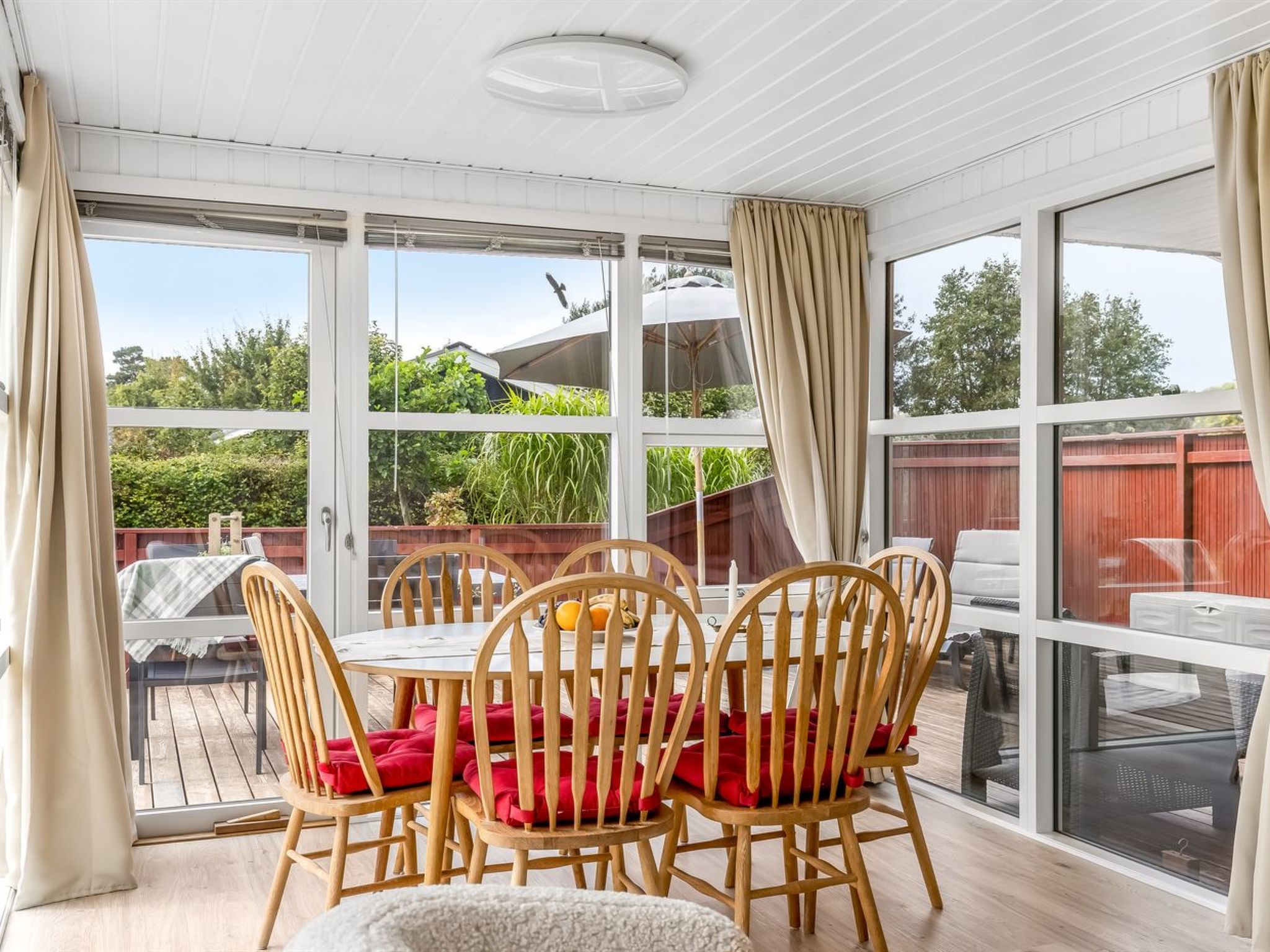 "Laurine" - 500m from the sea - Binnen
