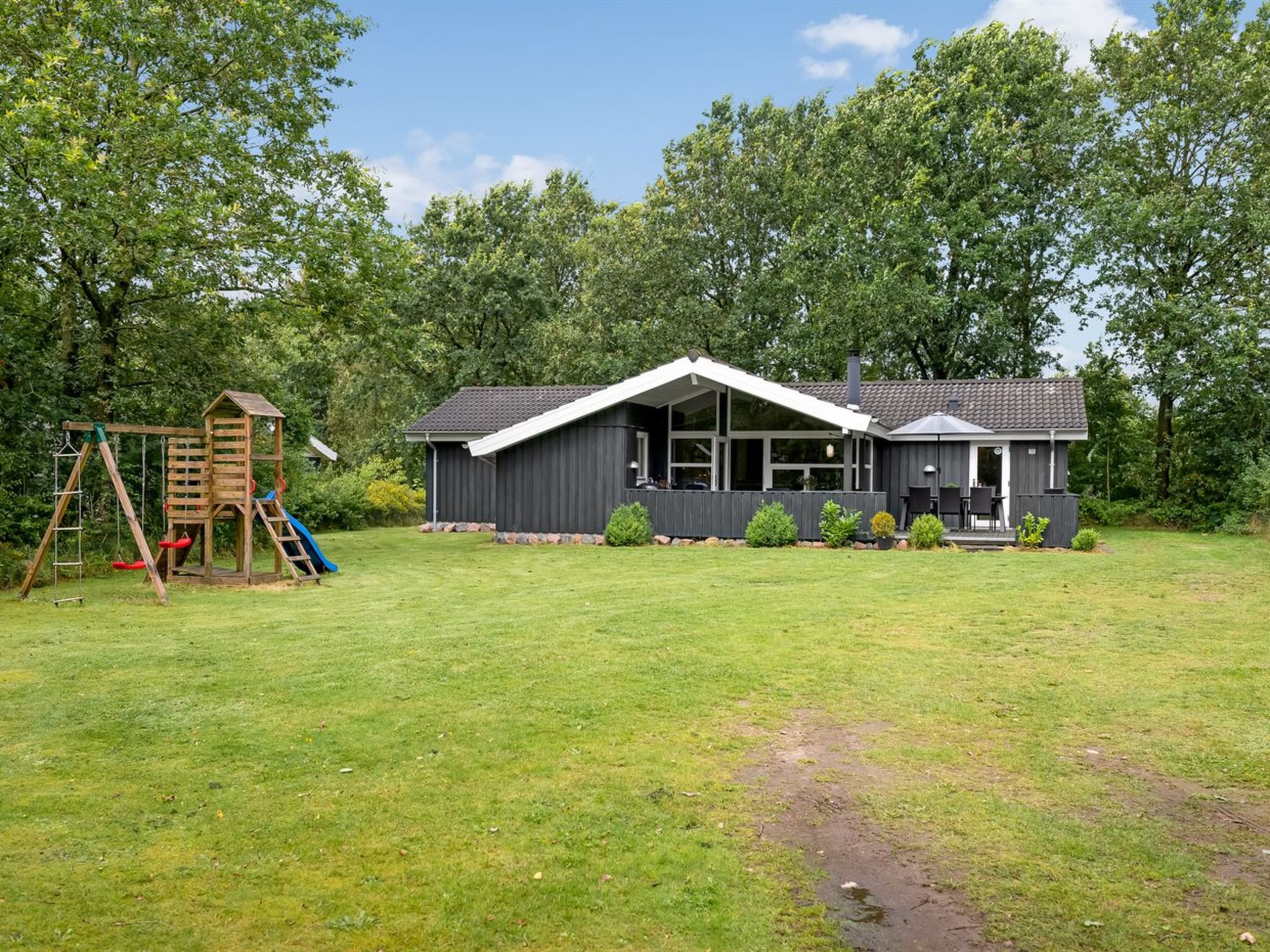 "Gurly" - 25km from the sea - Buiten