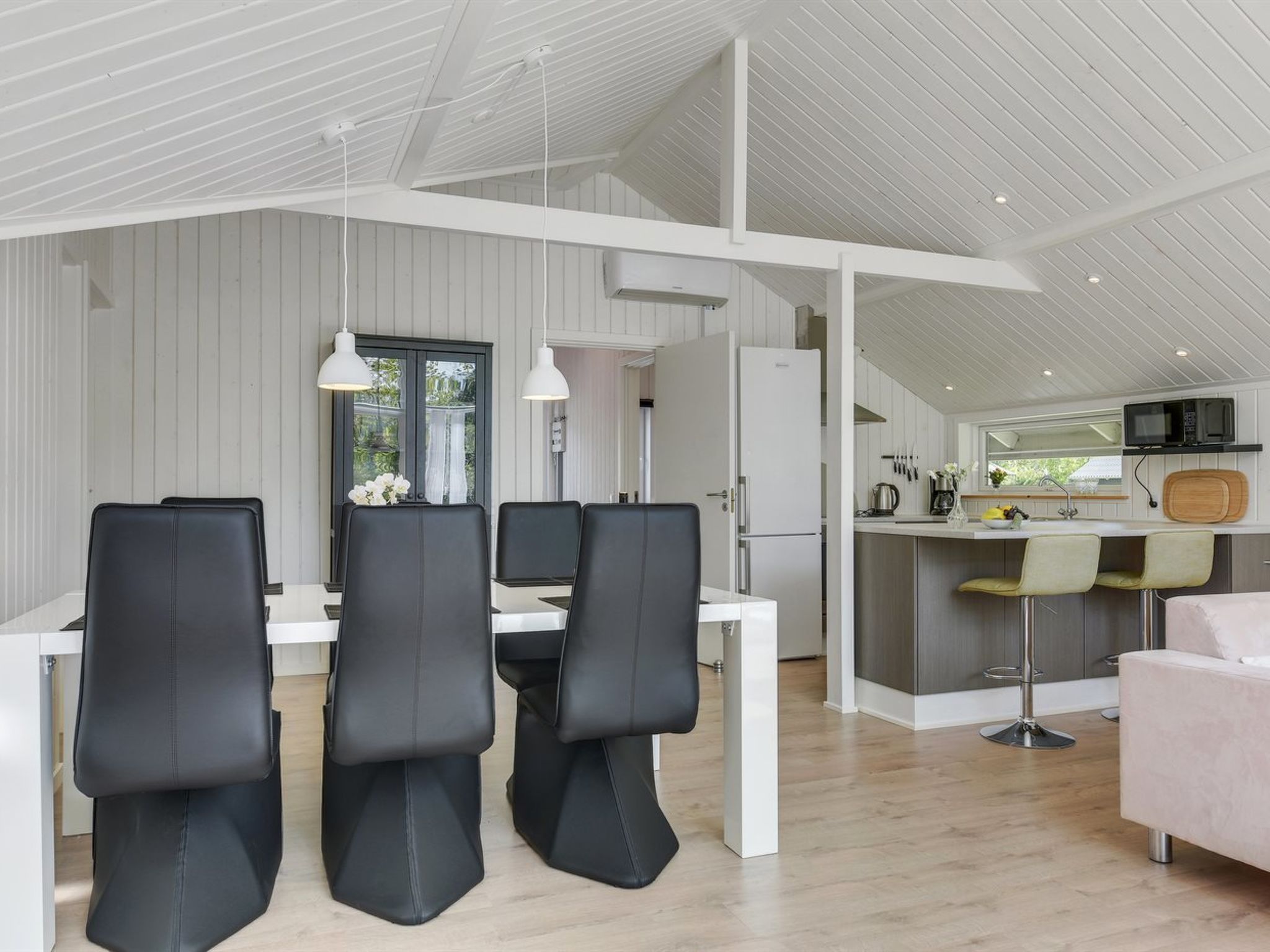 "Aleide" - 29km from the sea-Binnen