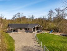 Modern vakantiehuis Eylar met sauna en speelparadijs nabij Toftlund - thumbnail 1