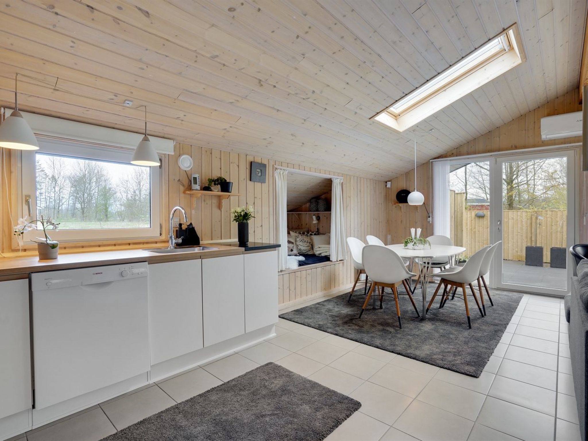 "Kea" - 30km from the sea - Binnen