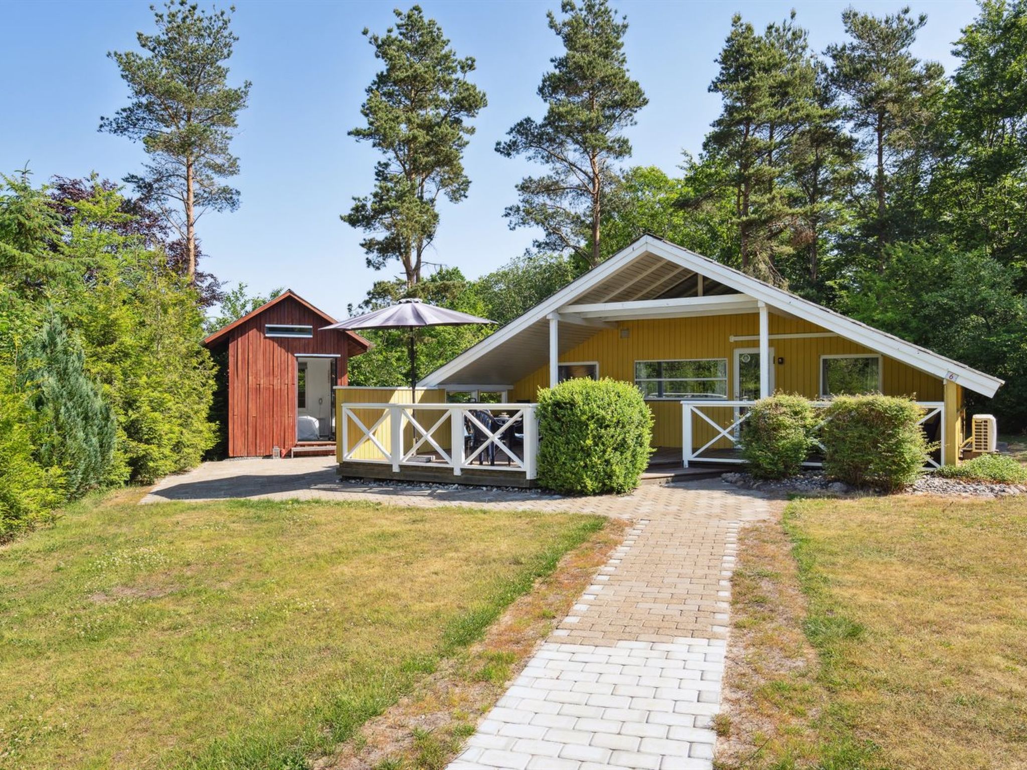 "Hannelise" - 30km from the sea-Draußen
