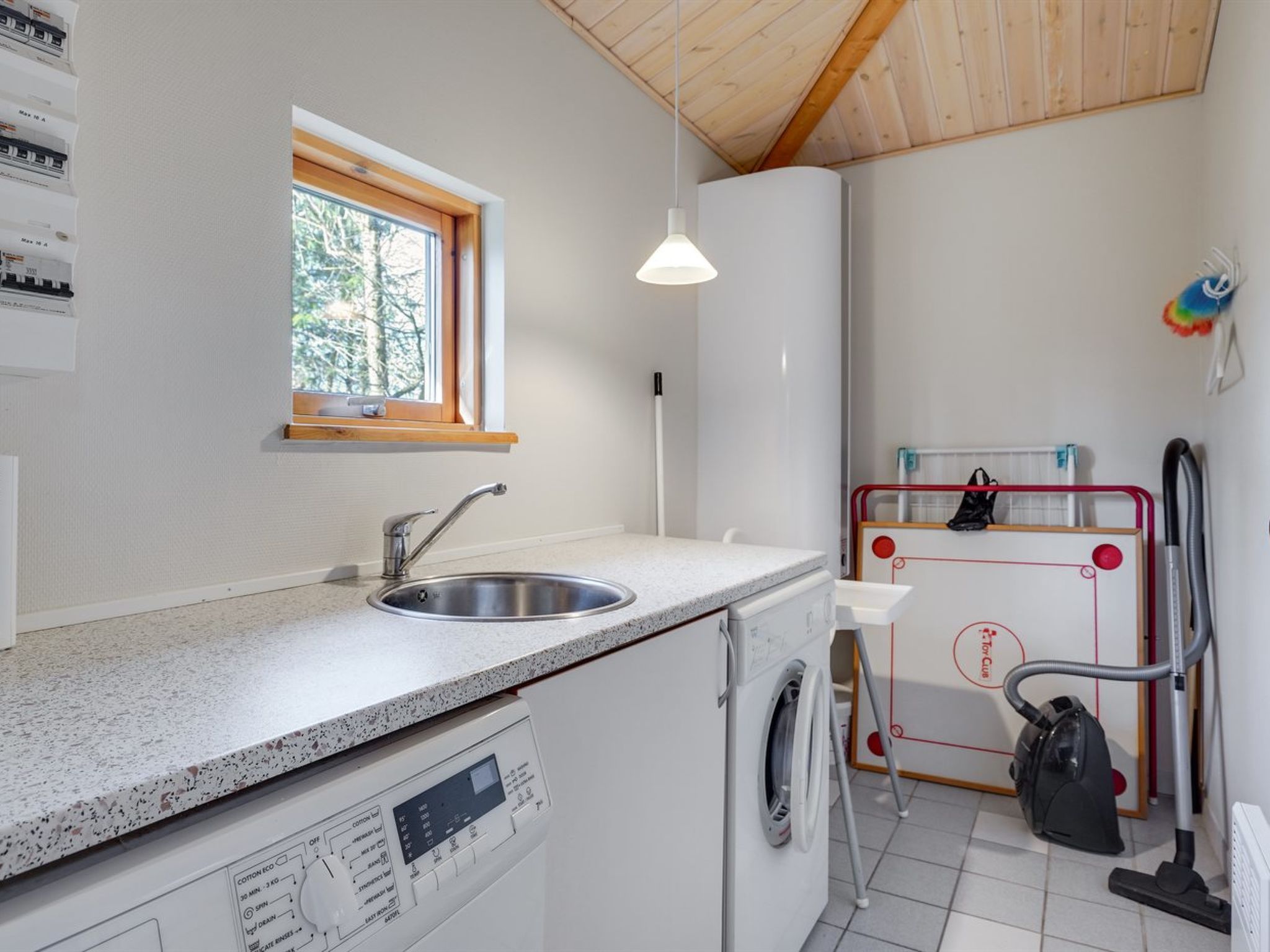 "Absalon" - 29km from the sea-Binnen
