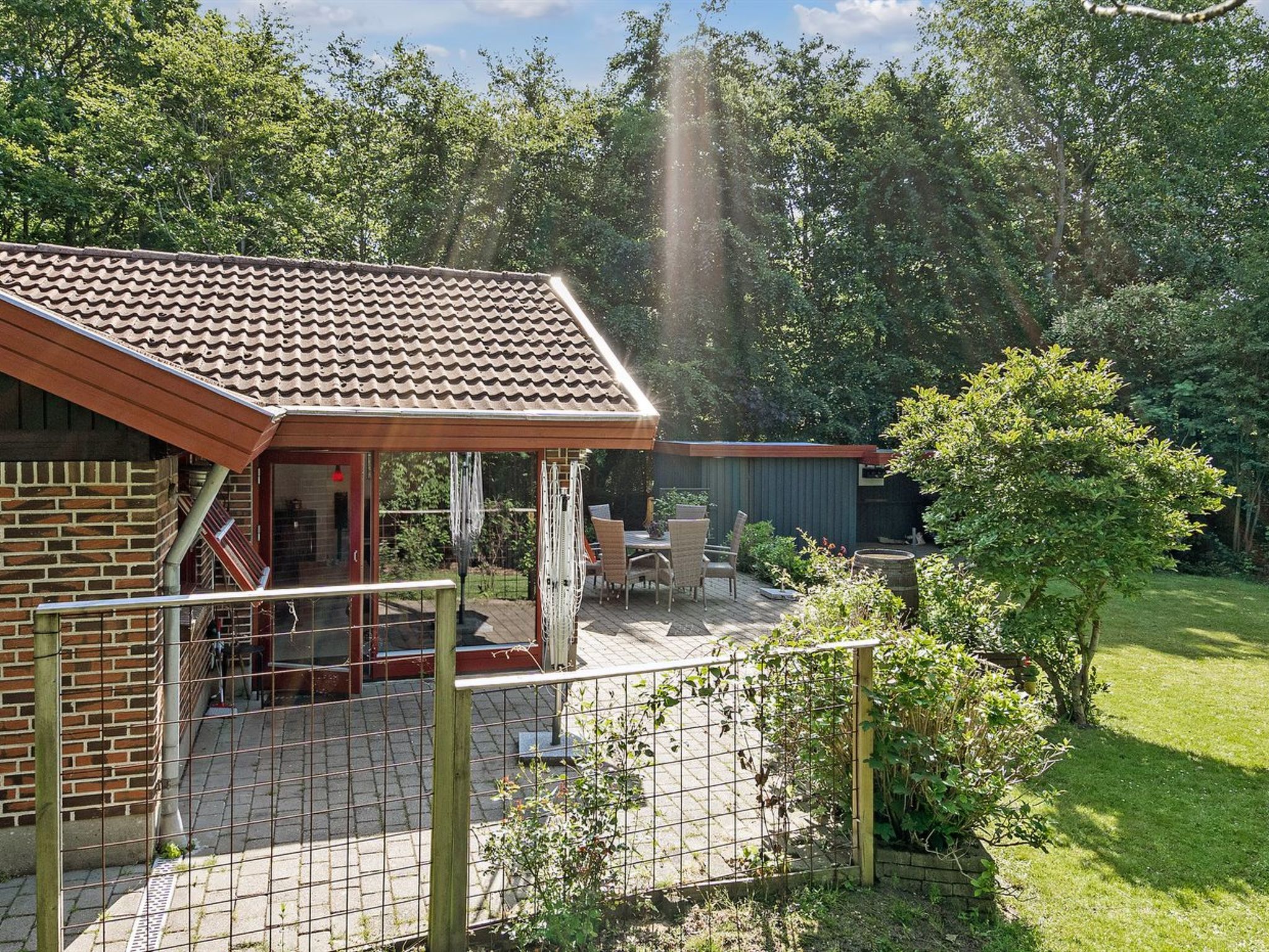 "Gisele" - 30km from the sea - Buiten