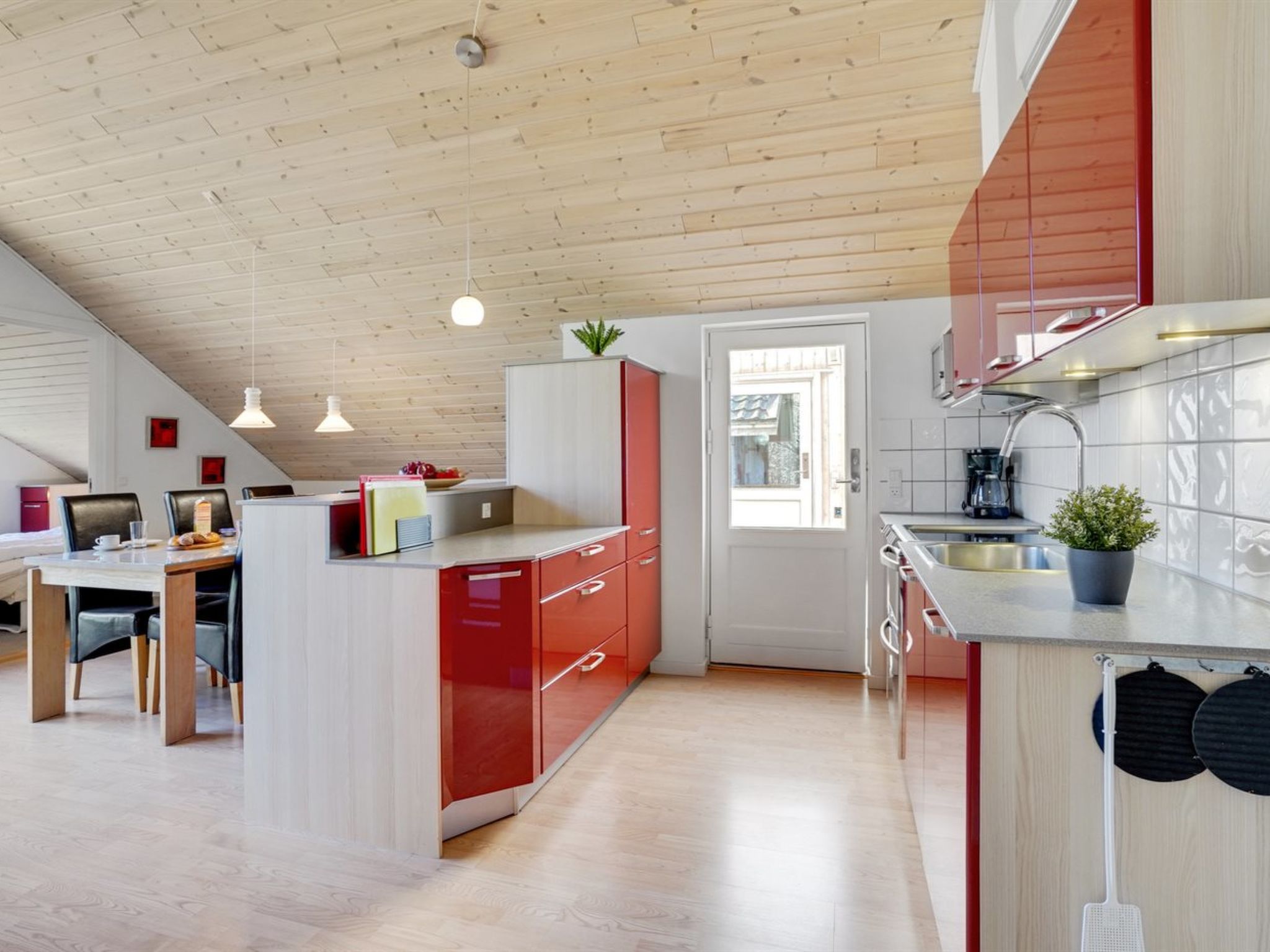 "Tiia" - 29km from the sea - Binnen