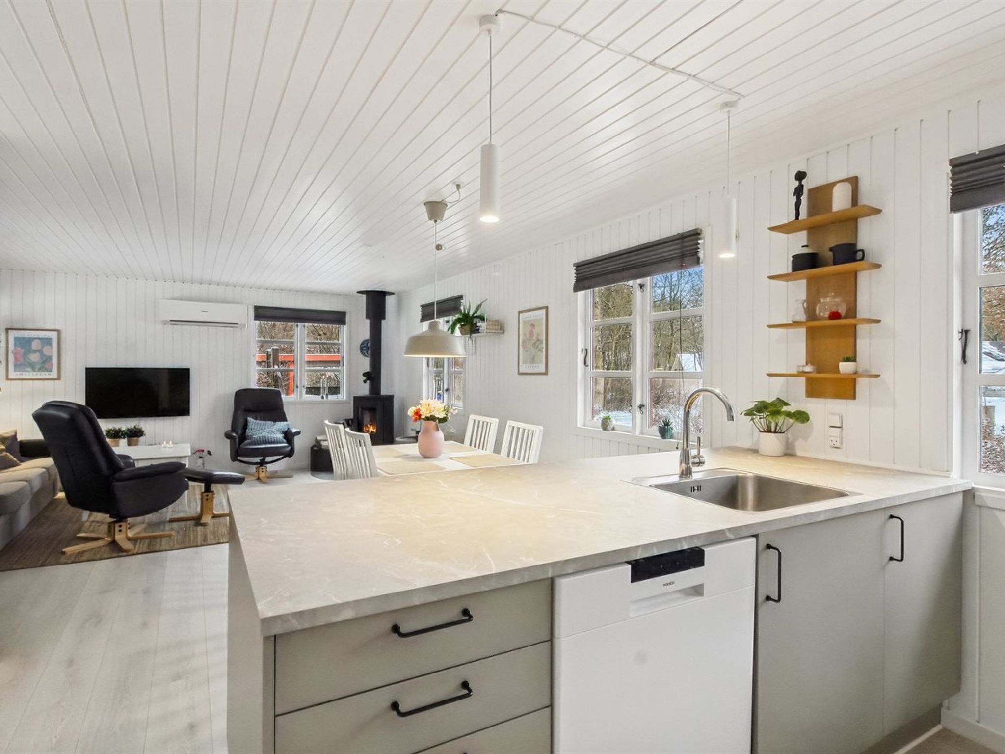 Kitchen / Dining Room