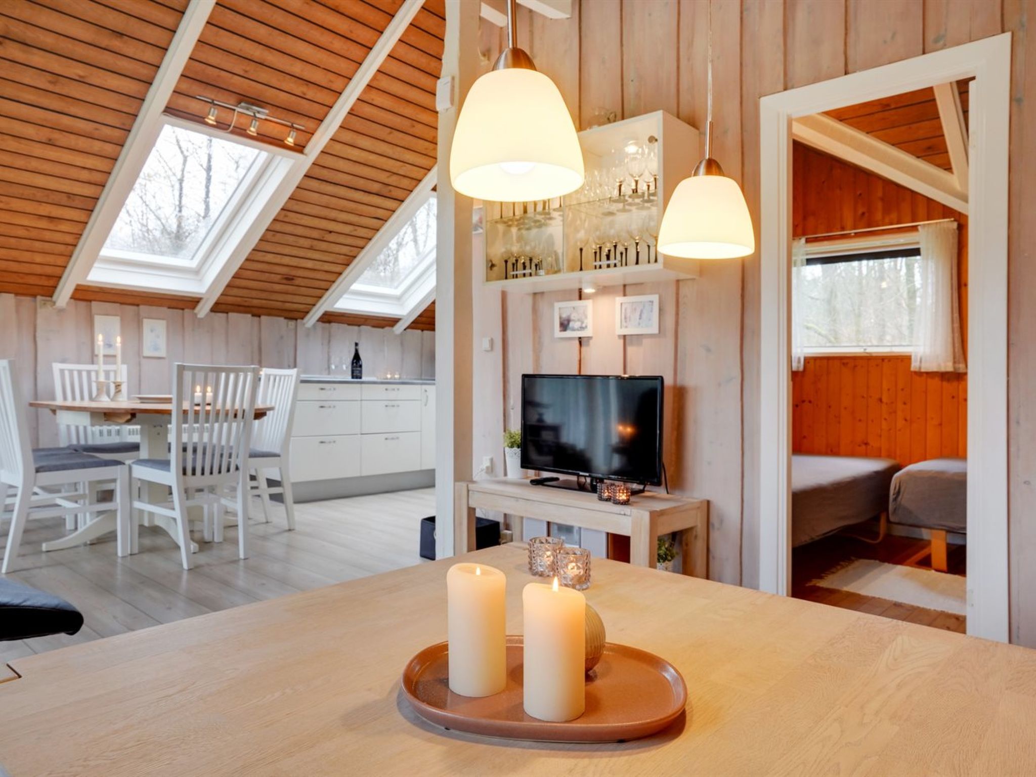 "Anninka" - 28km from the sea - Binnen