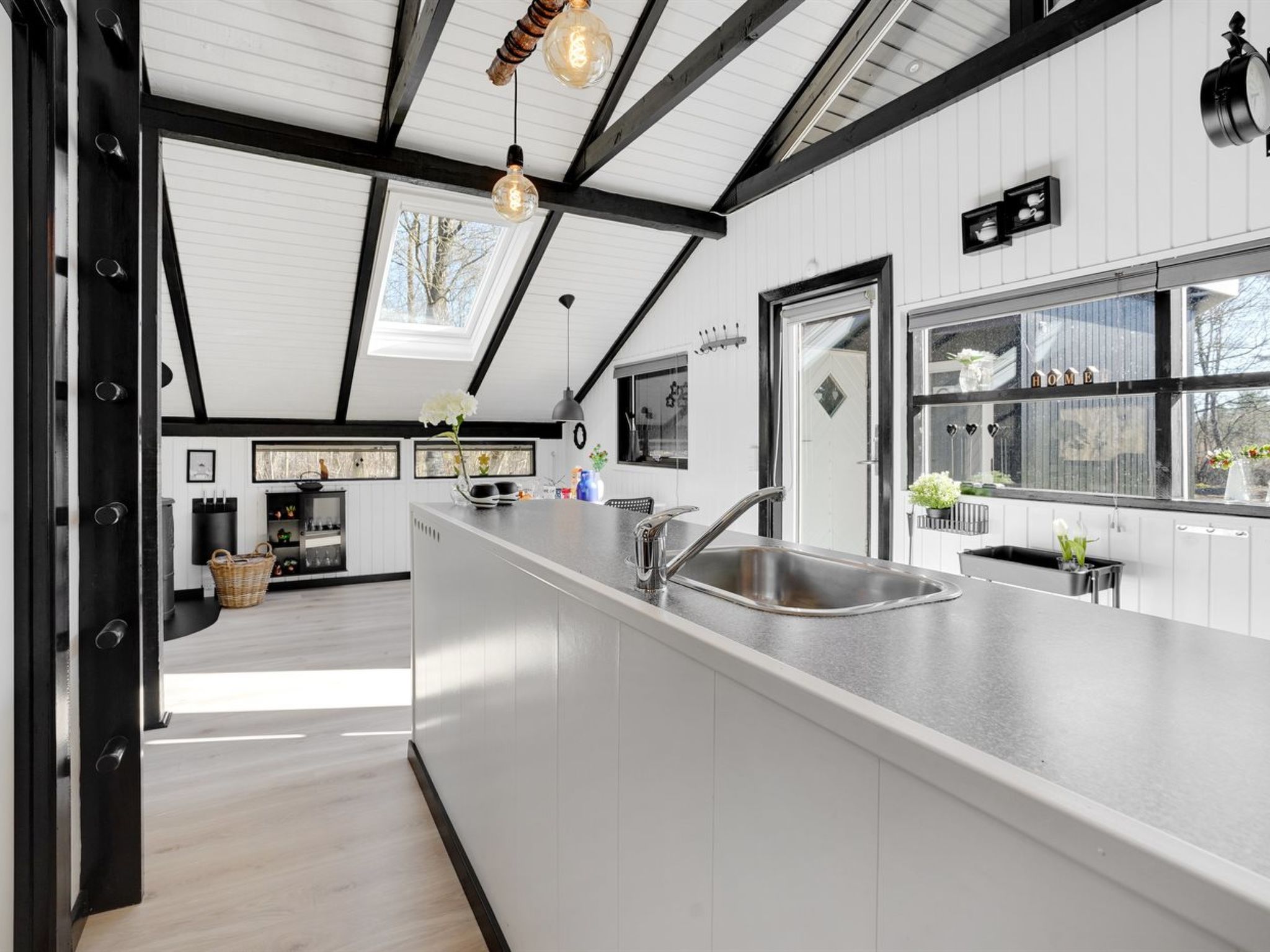 "Elisabeta" - 28km from the sea - Drinnen