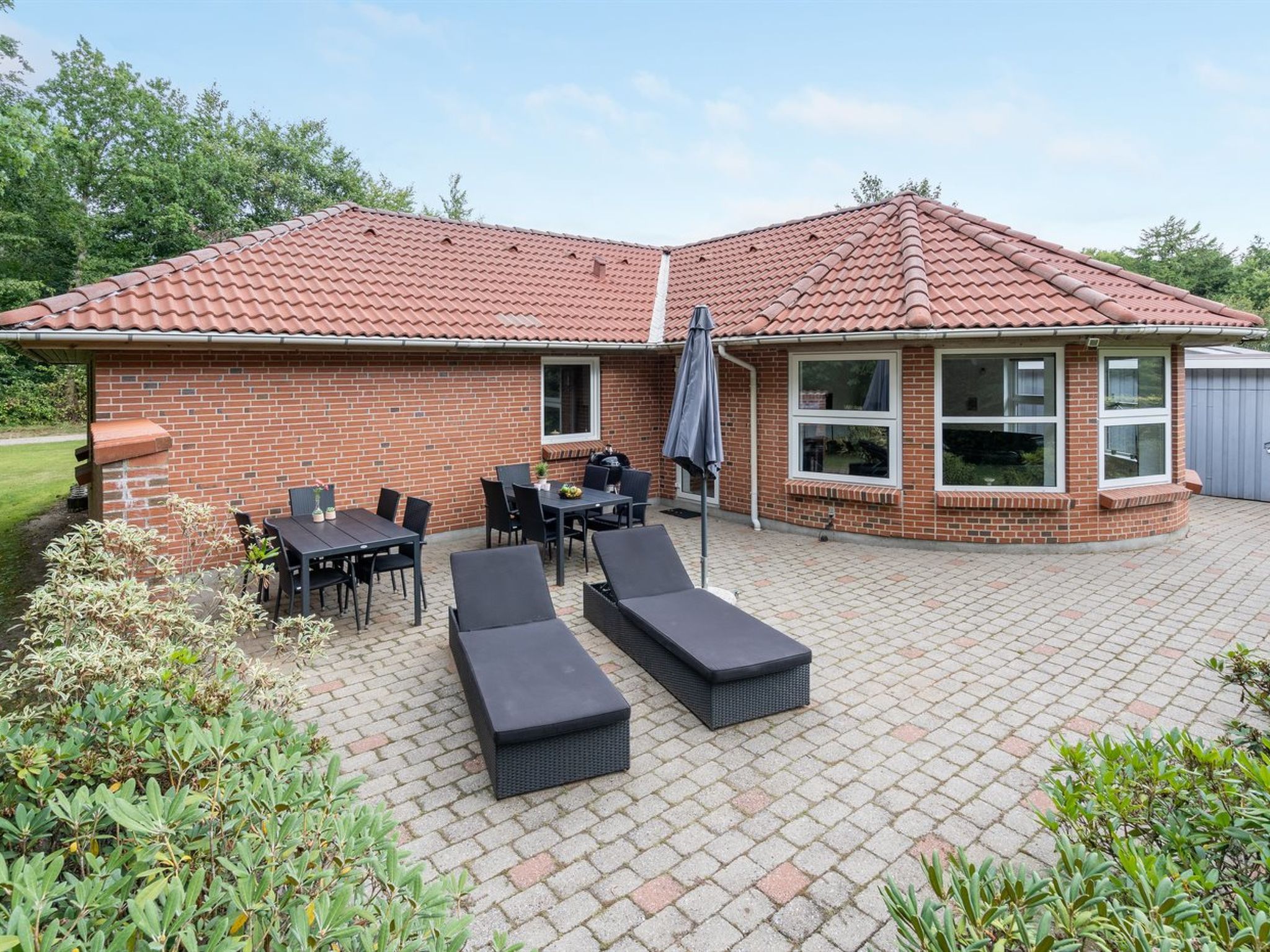 "Wyatt" - 30km from the sea — Terrace (2 of 24)