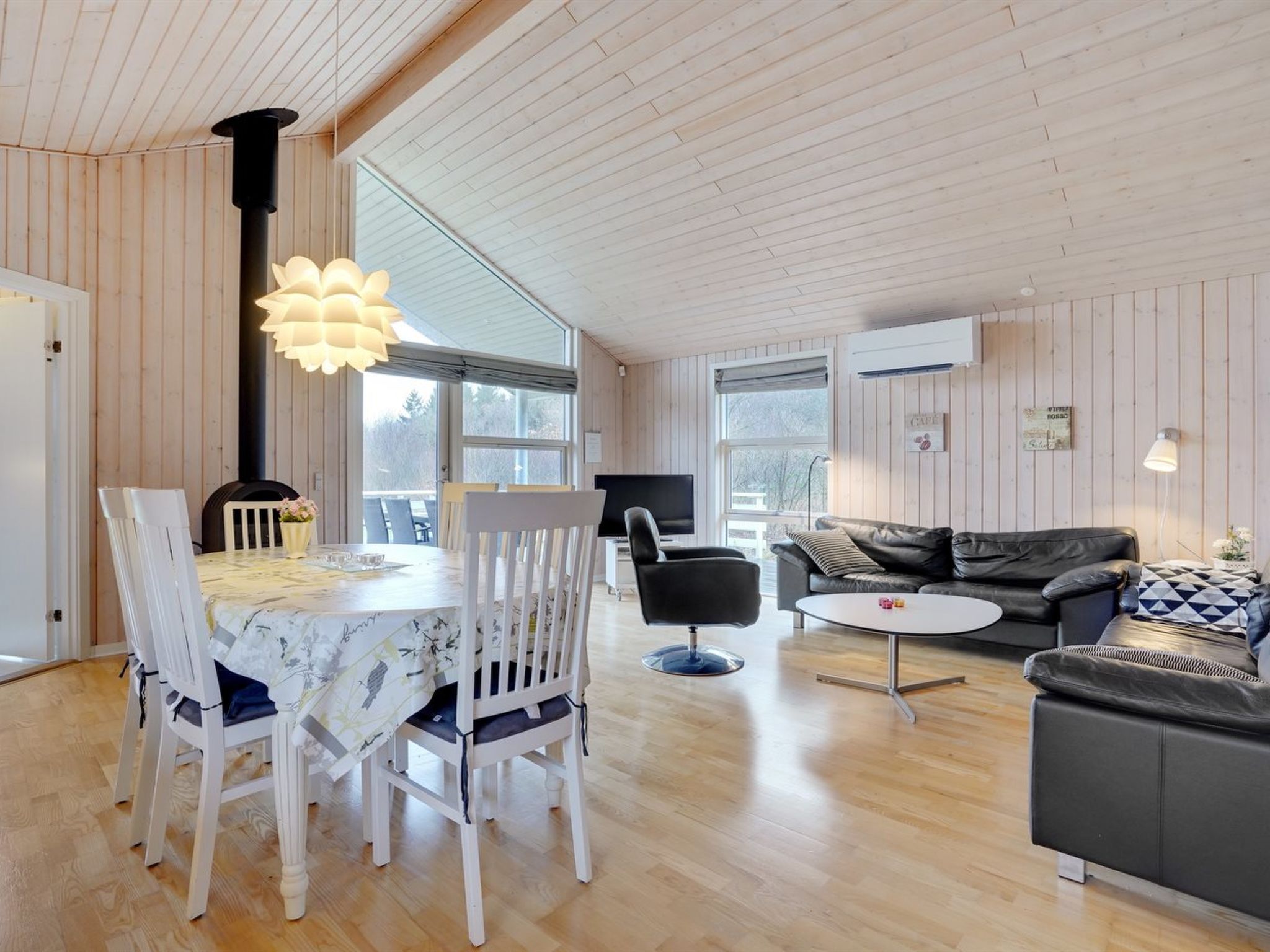 "Tatti" - 30km from the sea - Binnen