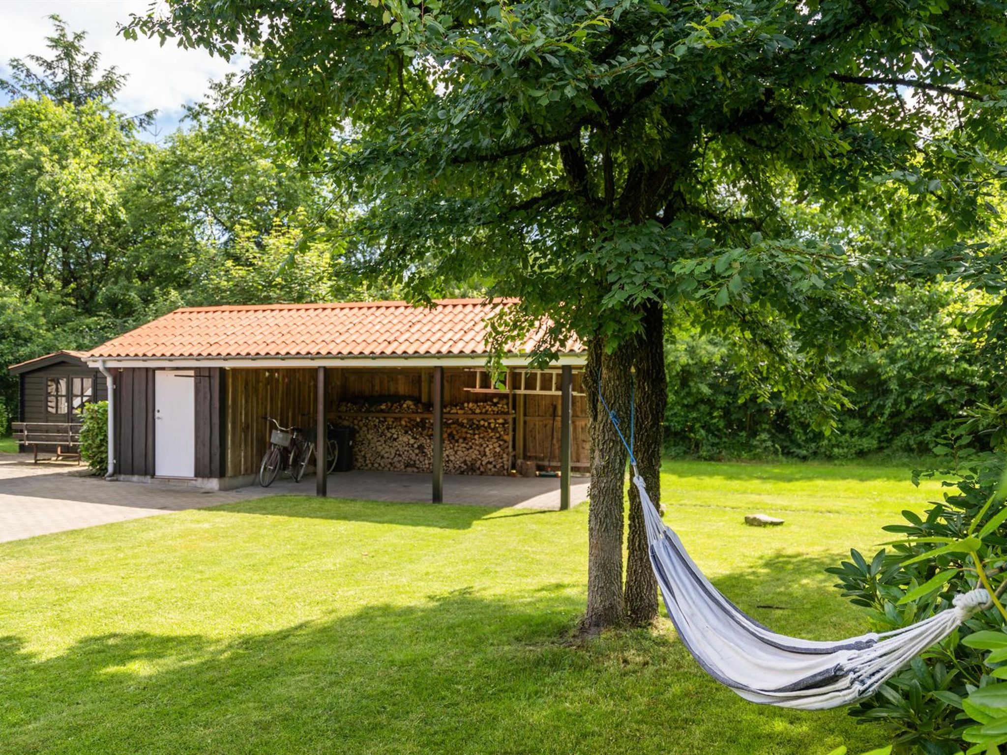 "Sighrik" - 30km from the sea - Buiten
