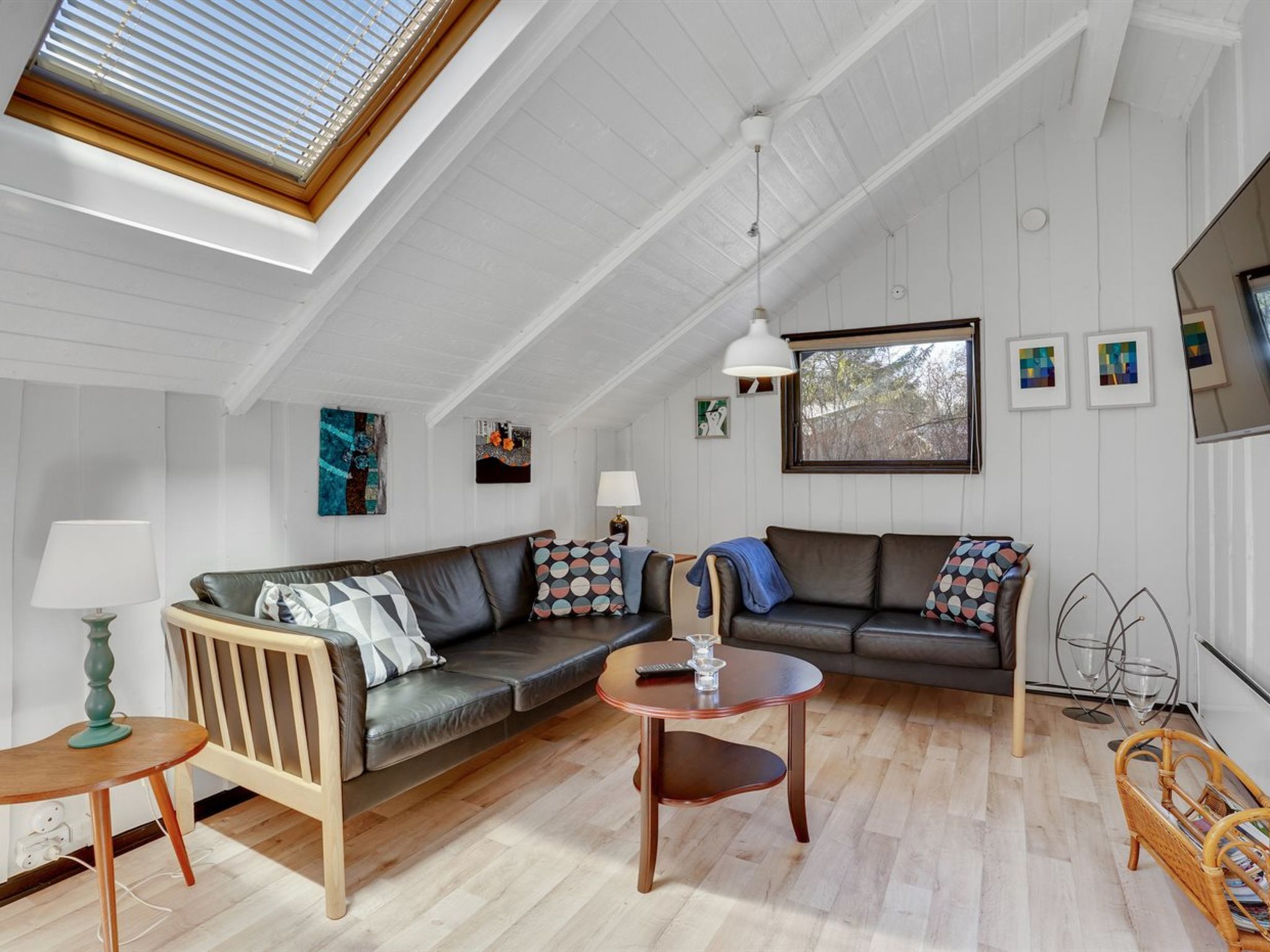 "Sighrik" - 30km from the sea - Binnen