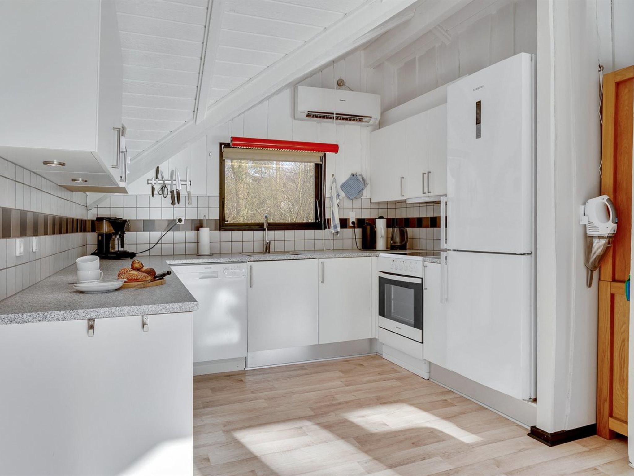 "Sighrik" - 30km from the sea - Binnen