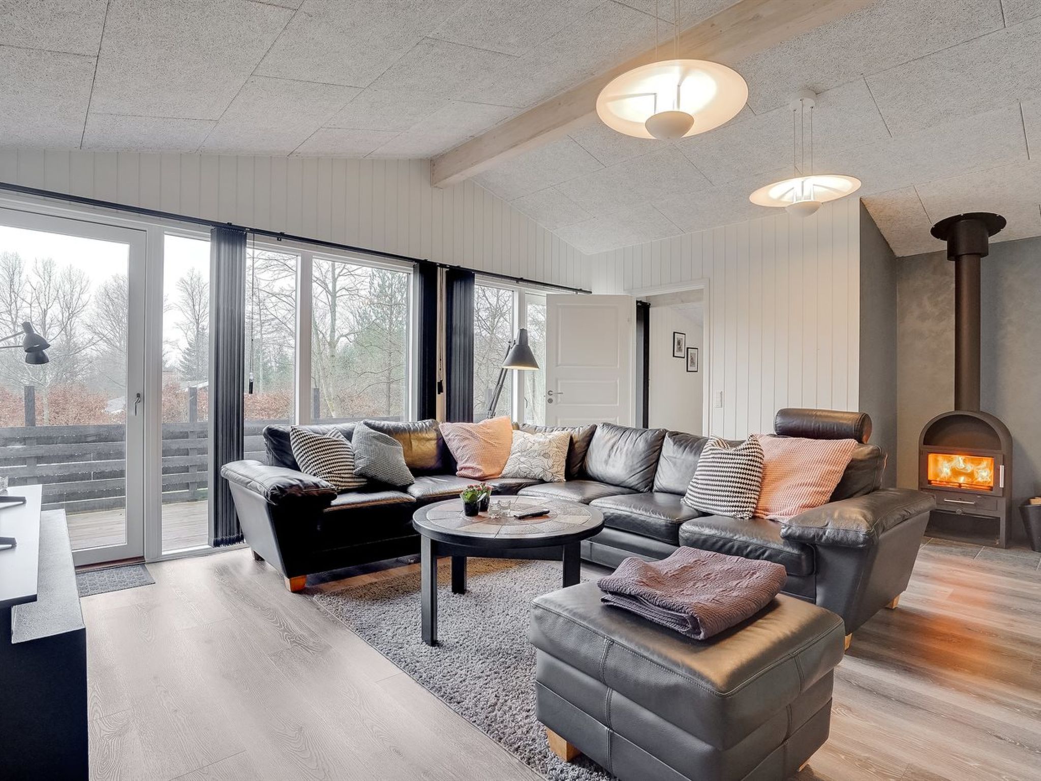 "Vitus" - 30km from the sea-Drinnen