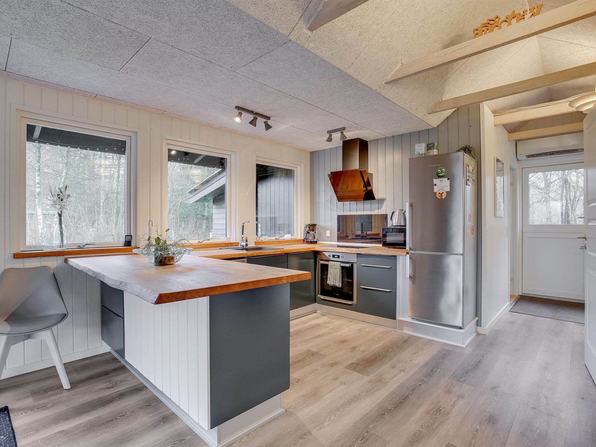 "Vitus" - 30km from the sea-Drinnen