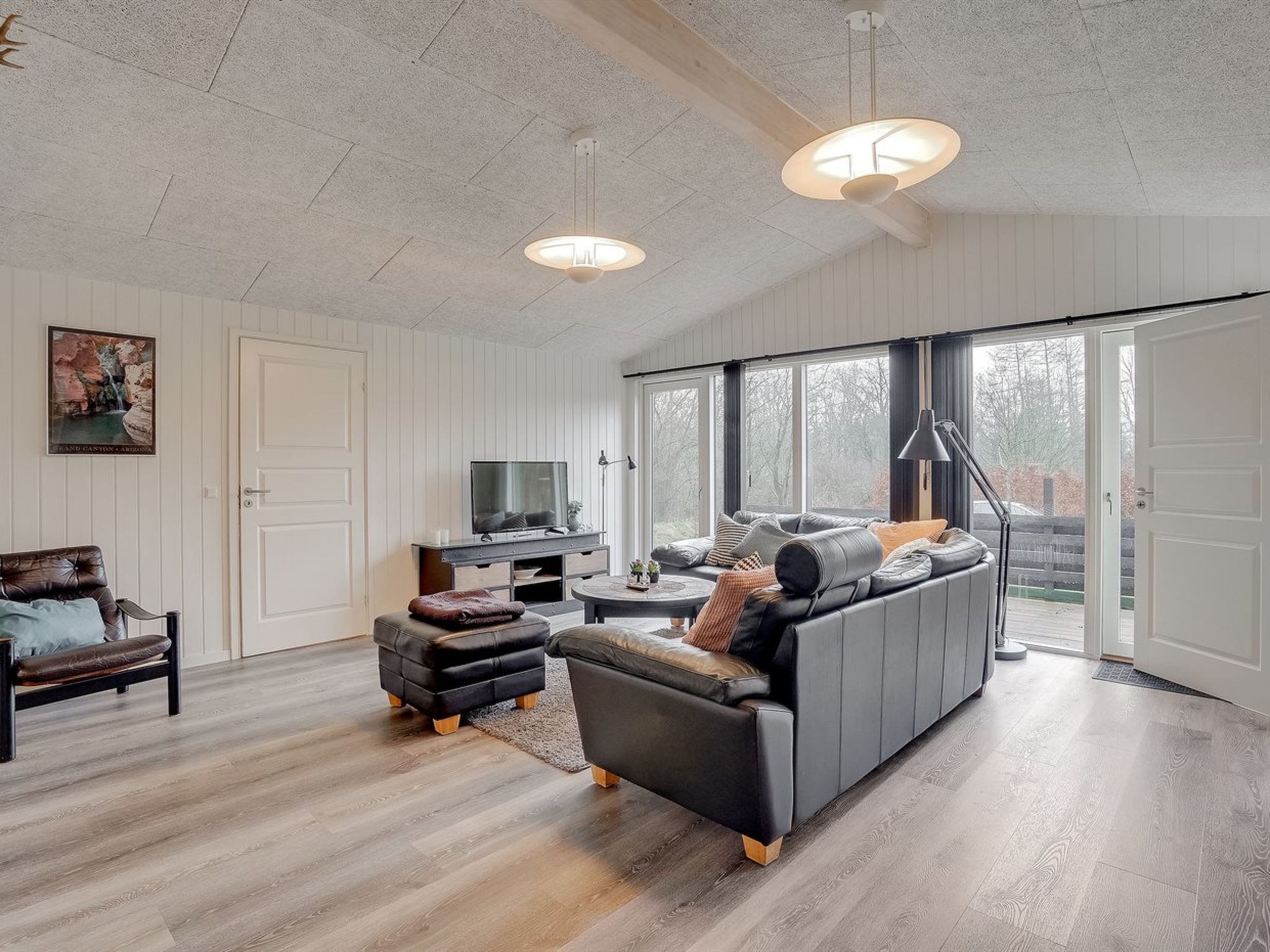 "Vitus" - 30km from the sea - Binnen