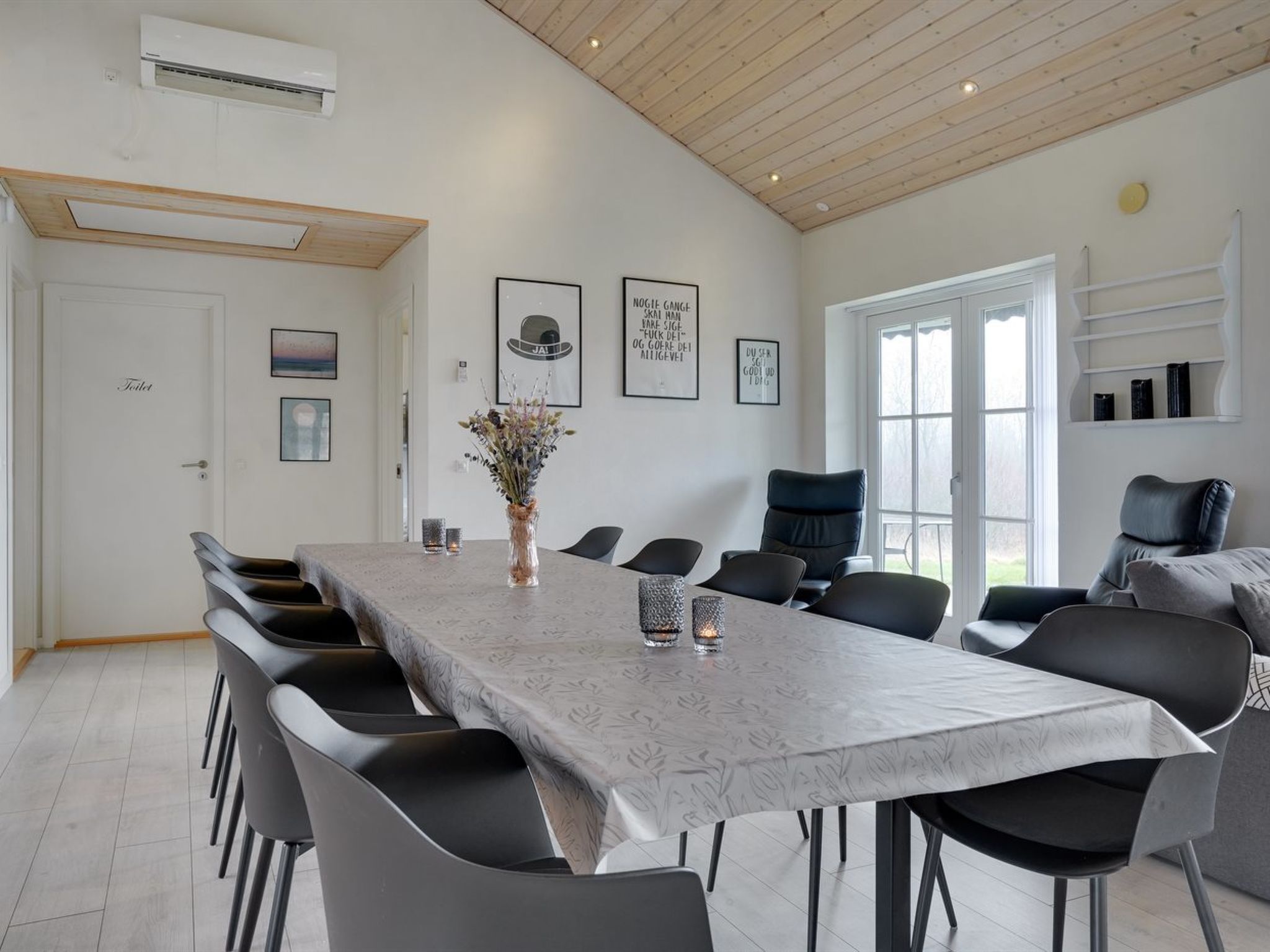 "Quanna" - 30km from the sea - Binnen