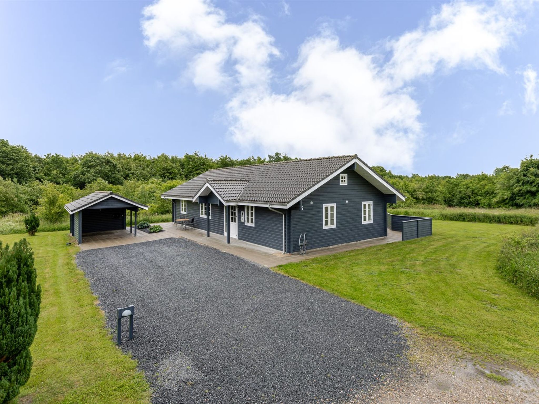 "Quanna" - 30km from the sea - Buiten